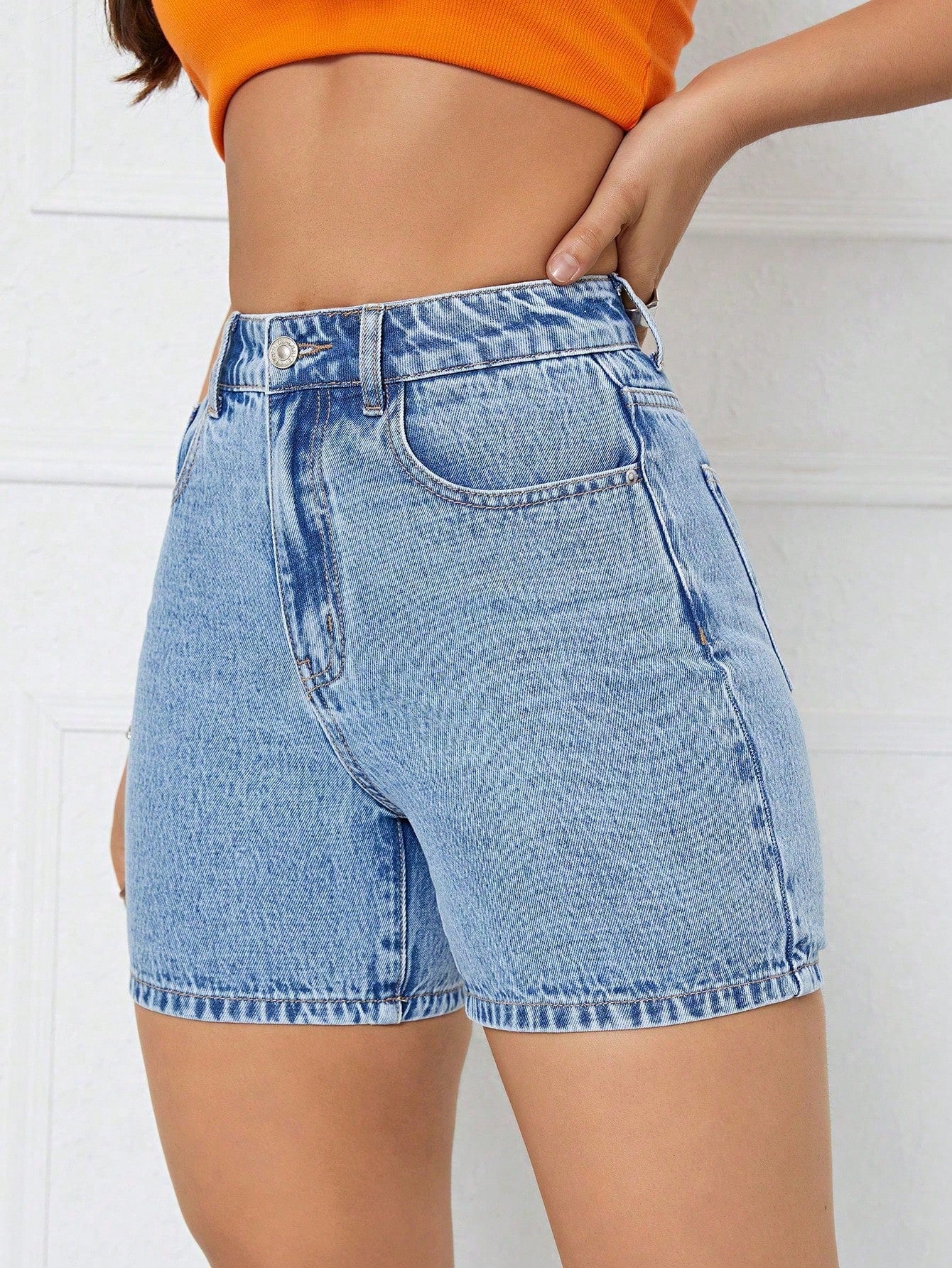 Women's Slim Fit Casual Denim Shorts With Pockets