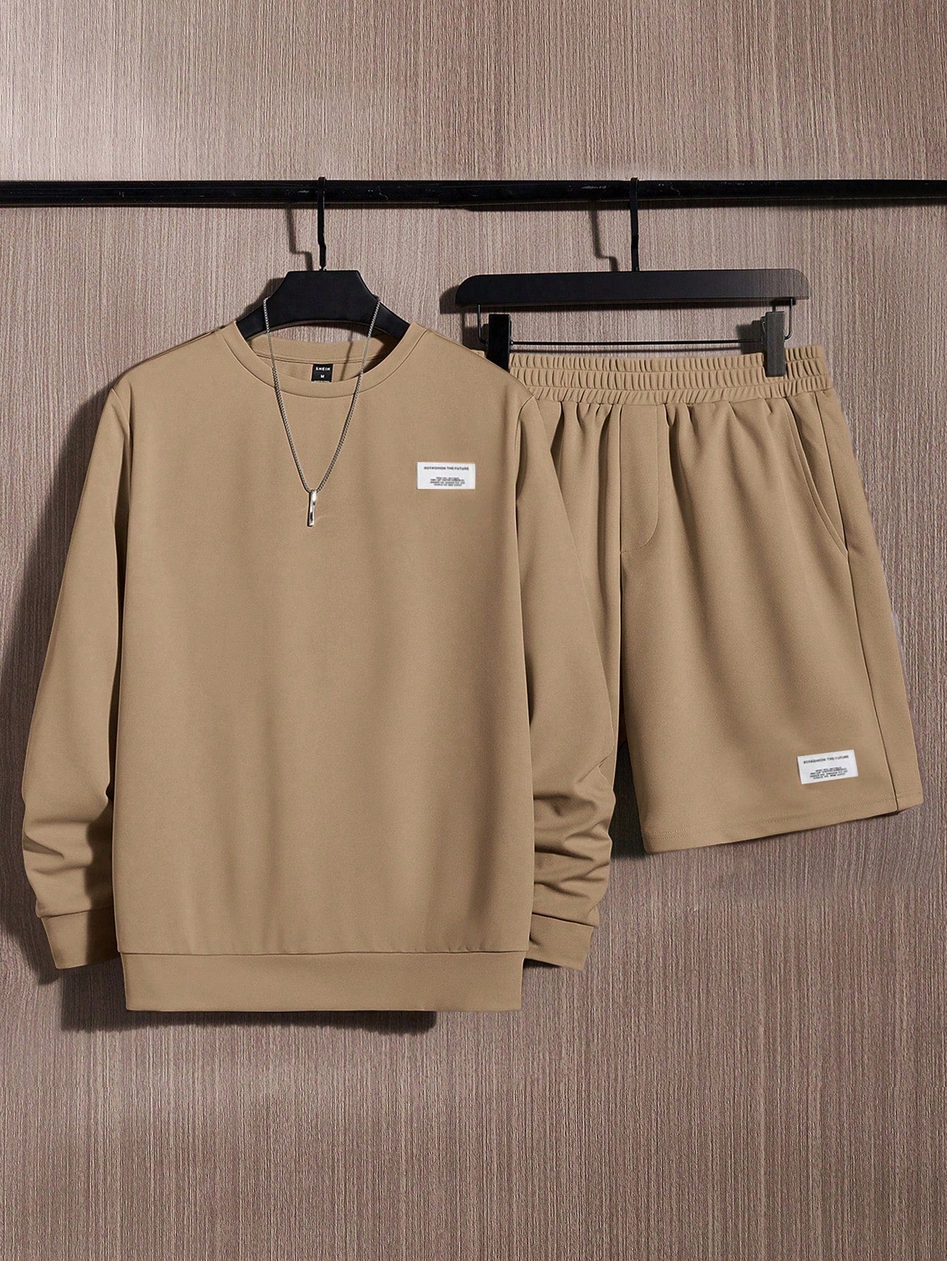 Men Letter Patched Sweatshirt & Elastic Waist Shorts