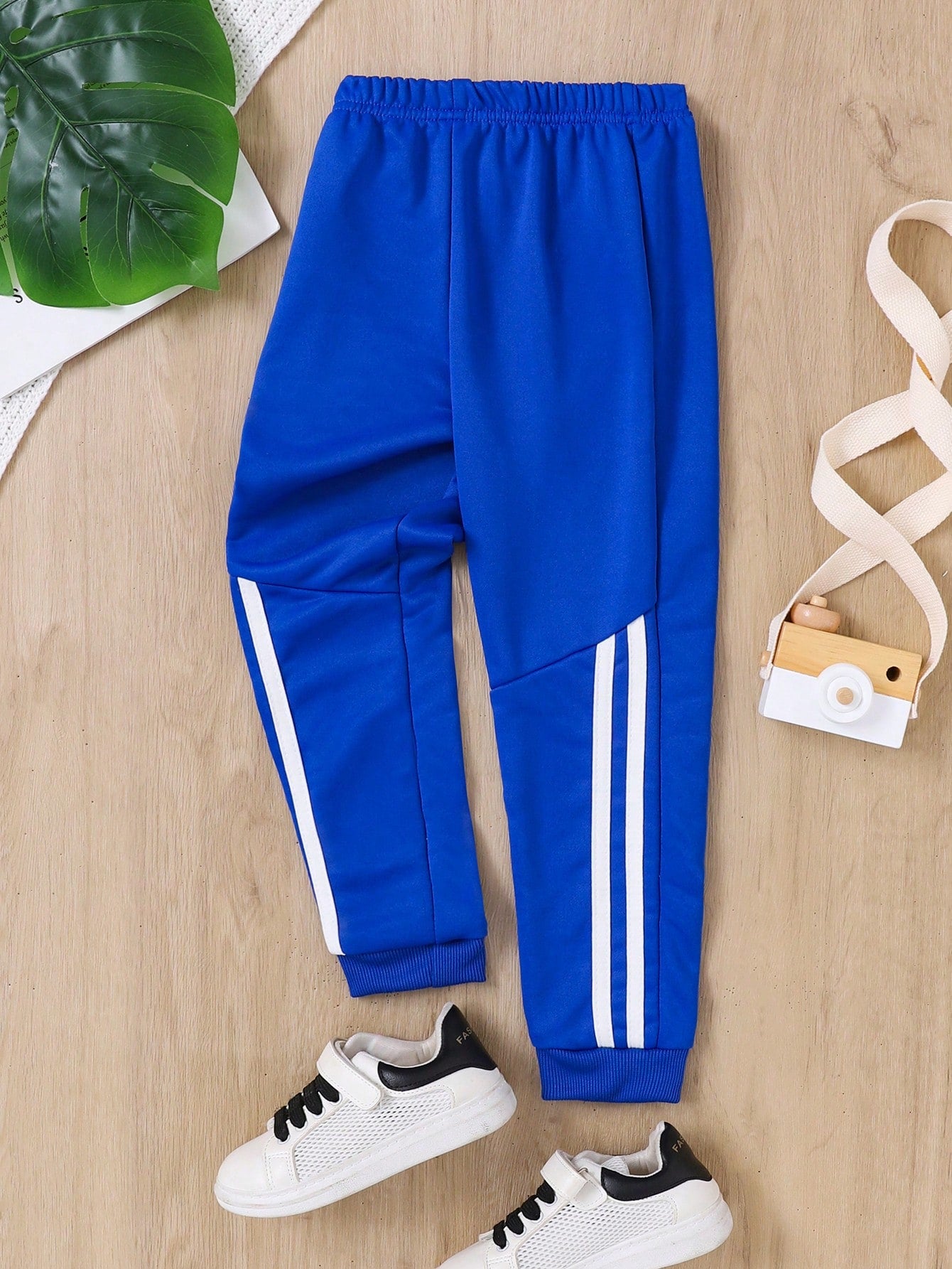 Young Boy Gray Striped Sports & Casual Fashionable Jogger Pants, Suitable For Summer And Autumn