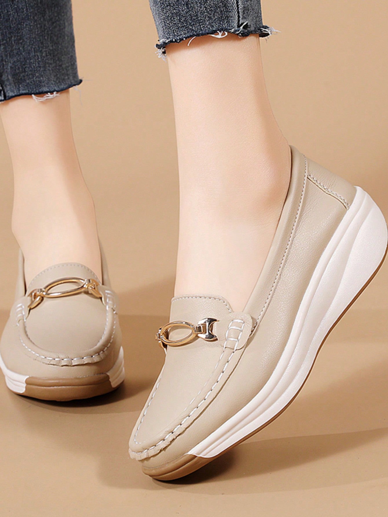 Women's Thick-Soled Shoes, Hand-Stitched Soft-Sole Mom Shoes With Wedge Heels For Spring And Autumn