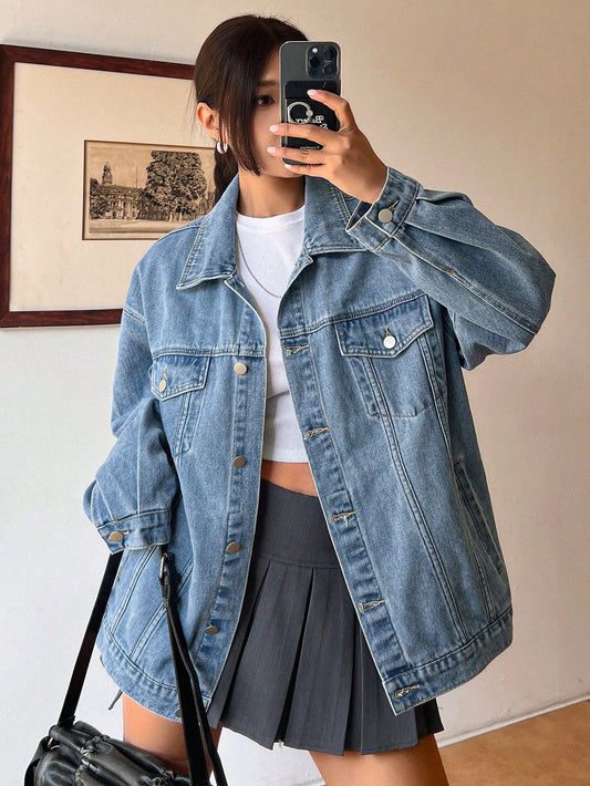 Women's Loose Fit Long Sleeve Denim Jacket With Flap Pockets