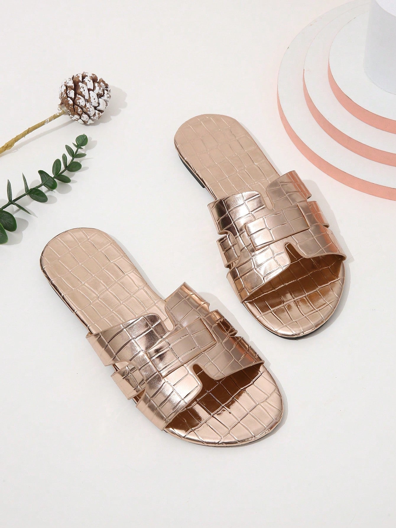 Teenagers' Light, Slip-Resistant, Wear-Resistant PU Flat Sandals With Round Toe, Suitable For Summer, Fashionable Style, Ideal For European And American Holiday Beaches