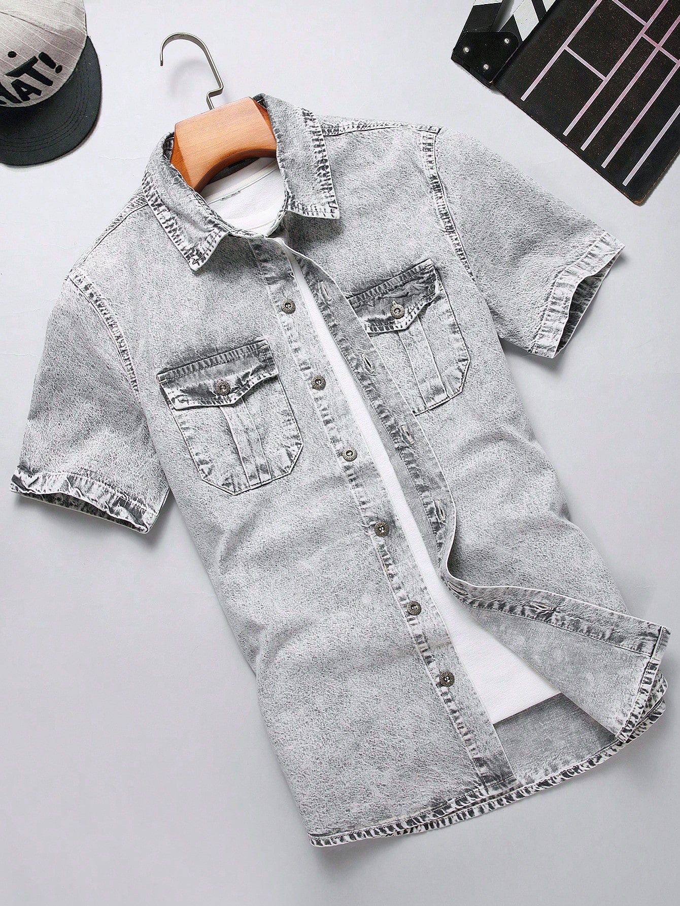 Men's Button Front Denim Shirt With Flap Pockets , Jean Up Cotton Plain Light Grey Going Out Vintage Friends