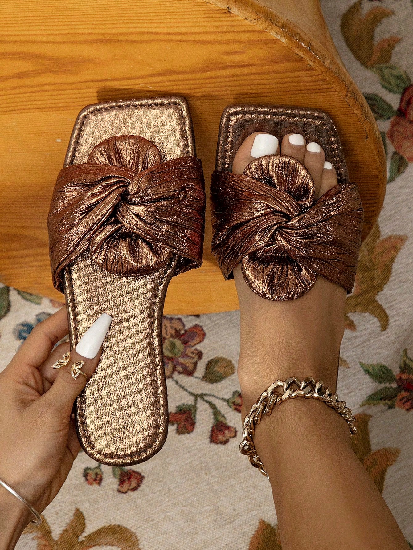 Women's Flat Slippers, Champagne-Color Fashionable & Comfortable Sandals, Ladies' Casual Bow-Tied Flat Sandals For Holiday, Elegant Minimalist Style