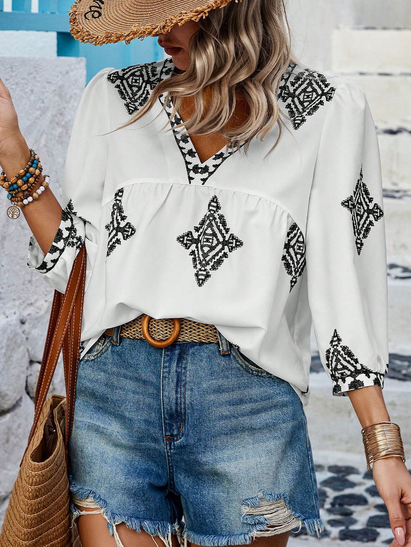 Loose Fit V-Neck Shirt With Printed Pattern