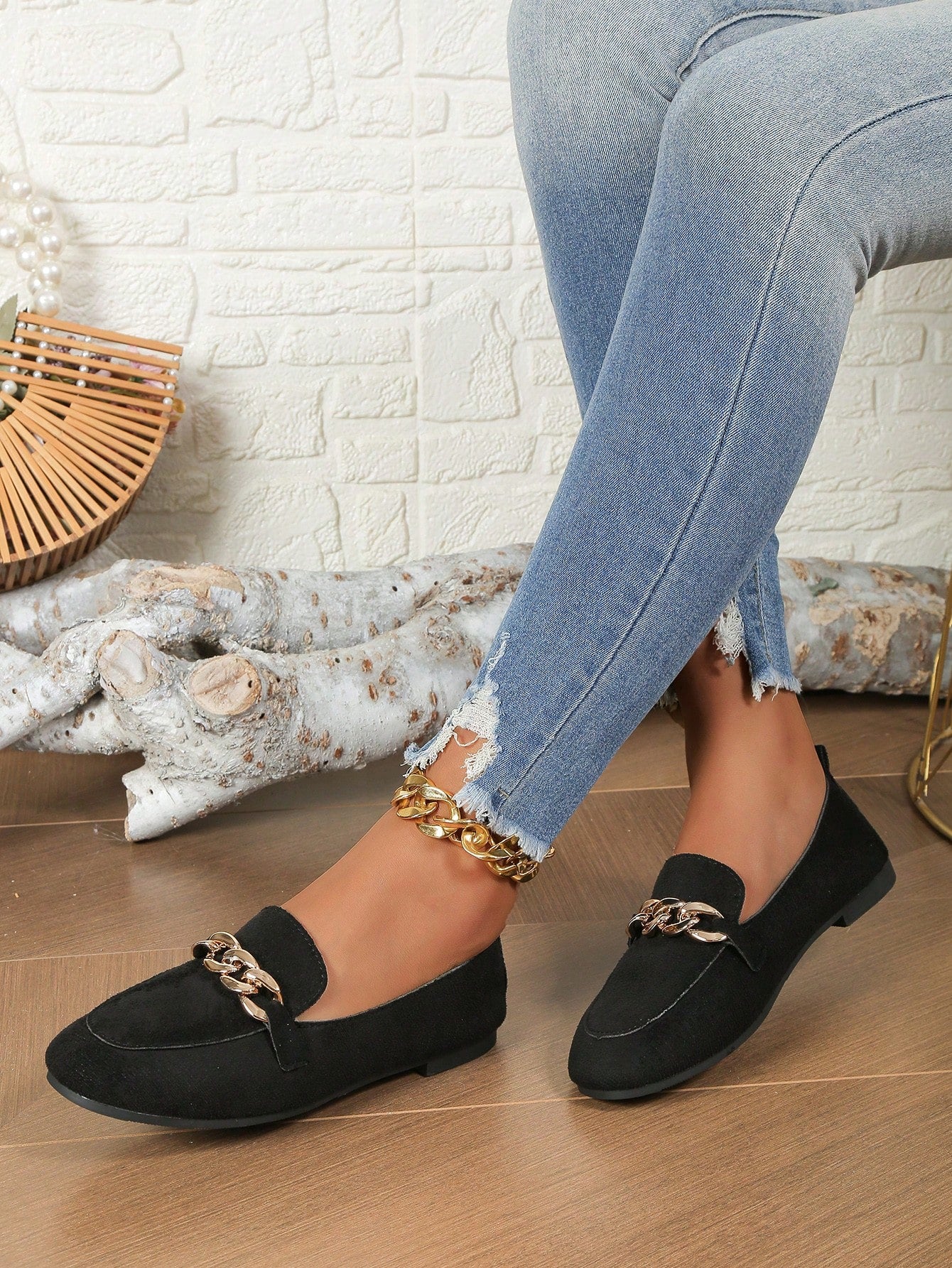 Women's Casual Shallow-Mouth Flat Shoes With Metallic Buckle Decoration