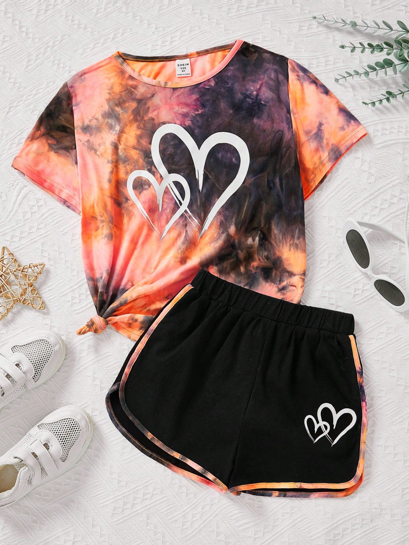 Tween Girl's Knitted Tie-Dye Heart Printed T-Shirt + Color-Block Shorts Vacation Casual Sets