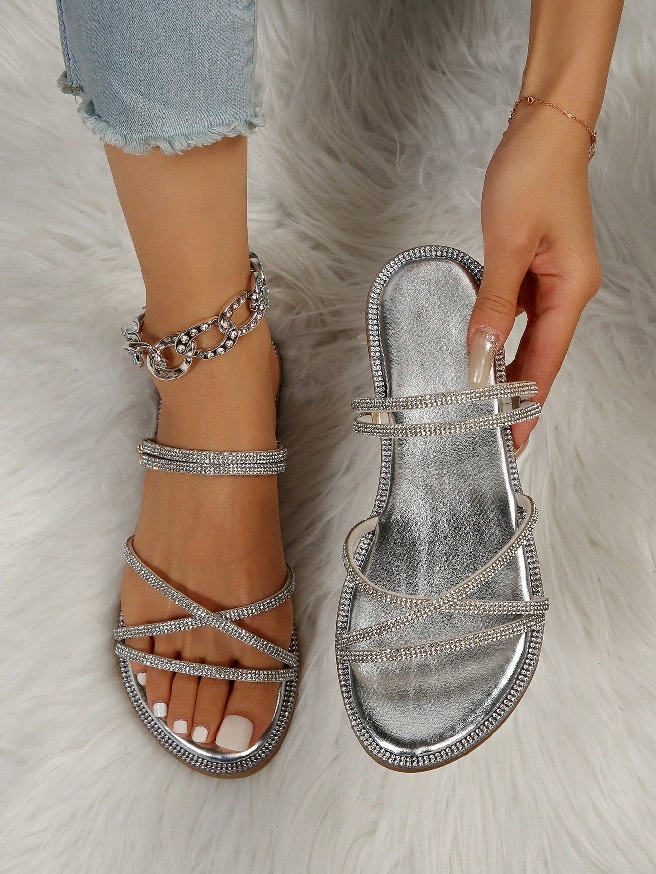 Women Crystal Embellished Flat Sandals, Thin Strap Two-way Wearing Slipper Sandals