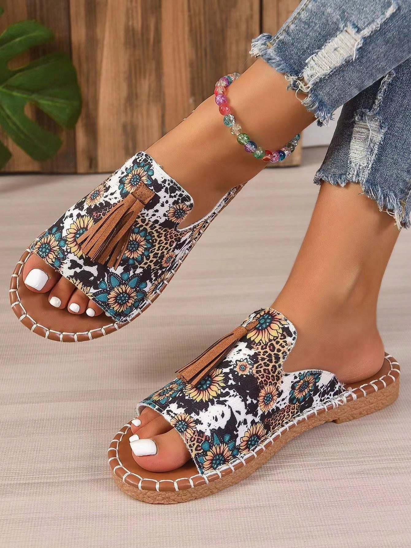 Women's Fringe Decorated Flat Sandals, Beach & Shower Non-Slip Slippers, Fashionable And Versatile For Outdoor Wear