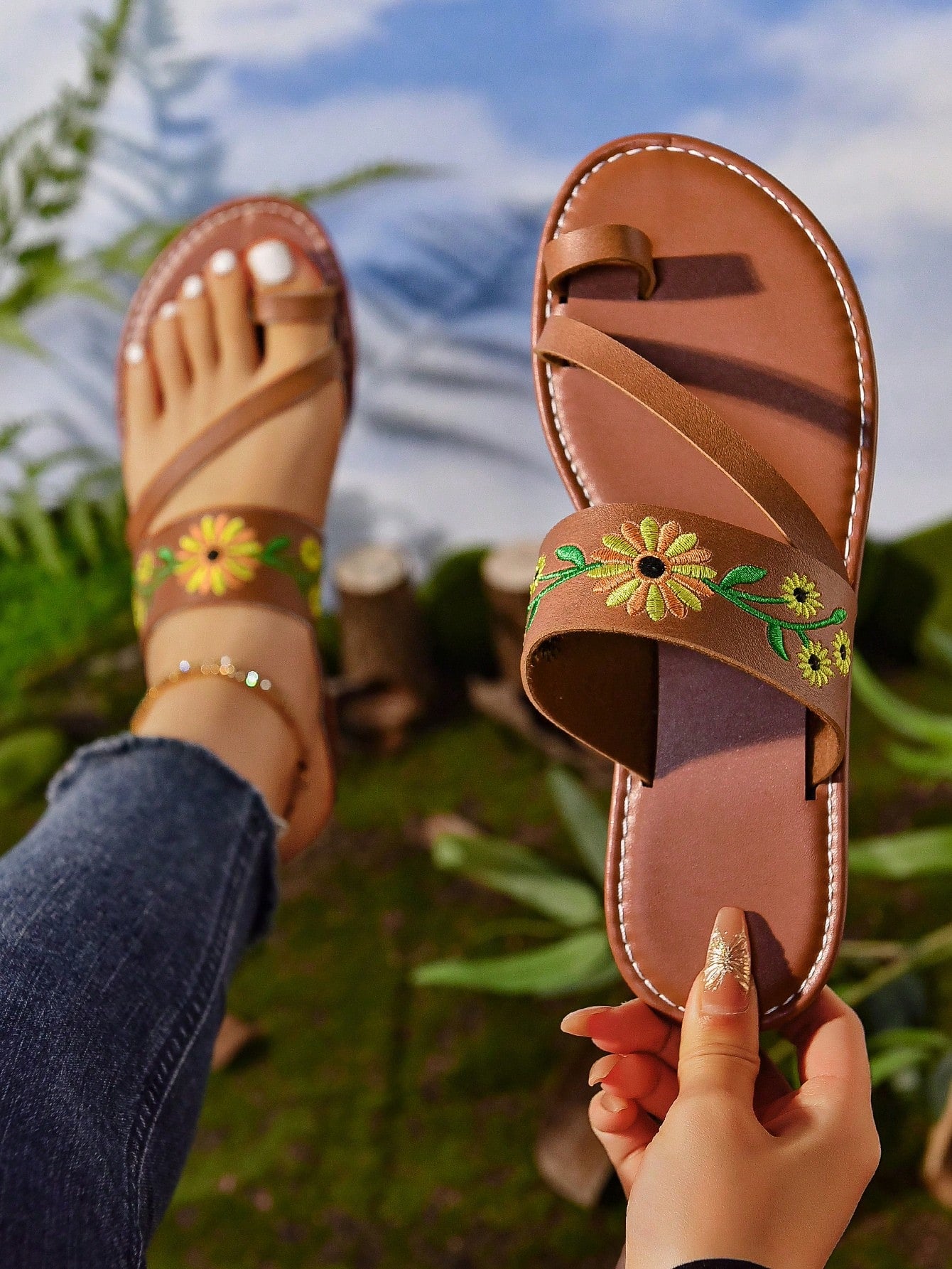 Women's Bohemian Style Sunflower Flat Slippers, Fashionable Vintage Style Beach Slip-On Sandals For Summer