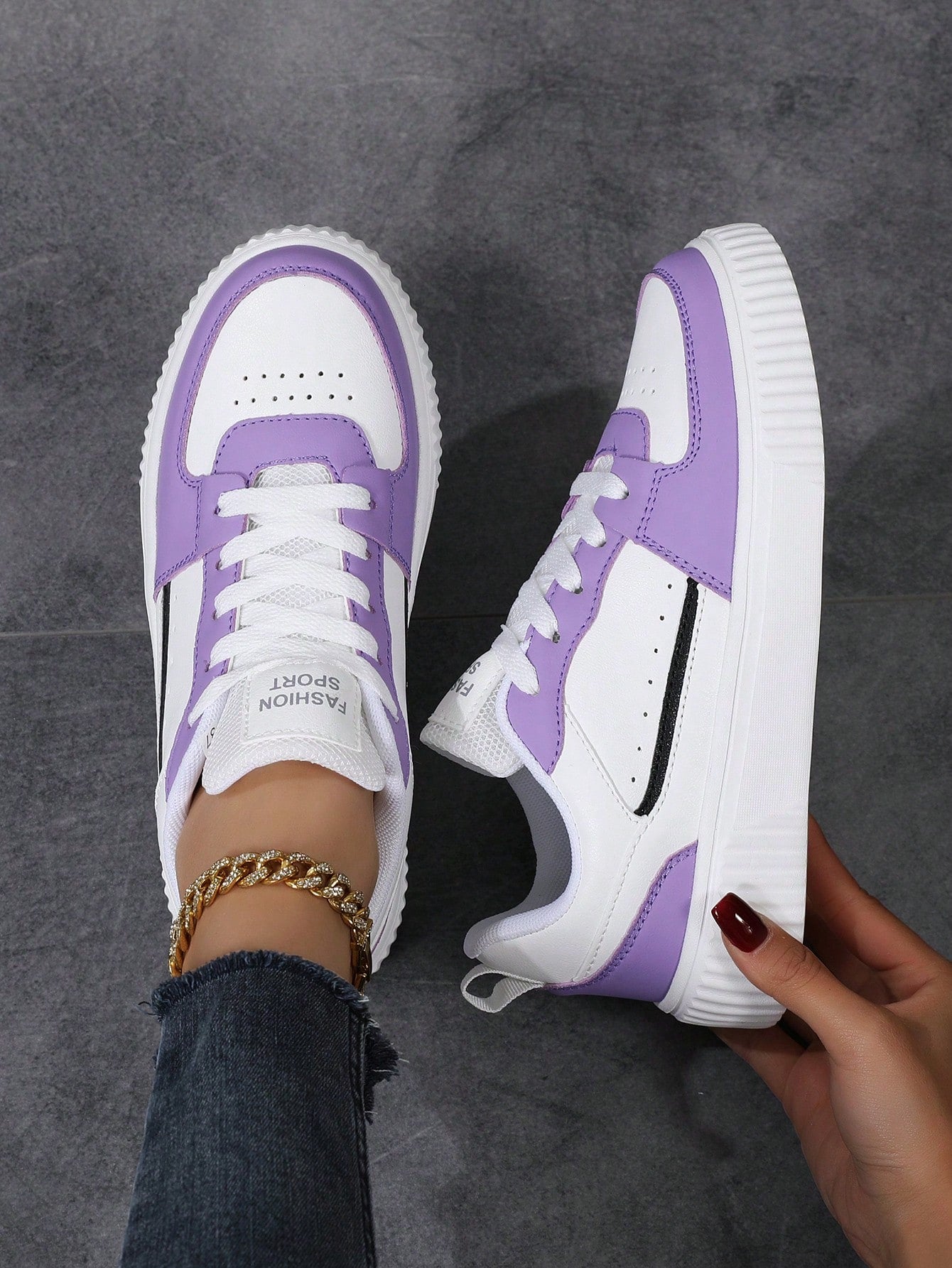 Women Lace-Up Casual Sneakers, Sport Shoes, White Shoes, Skateboarding Shoes, Lightweight Street Shoes