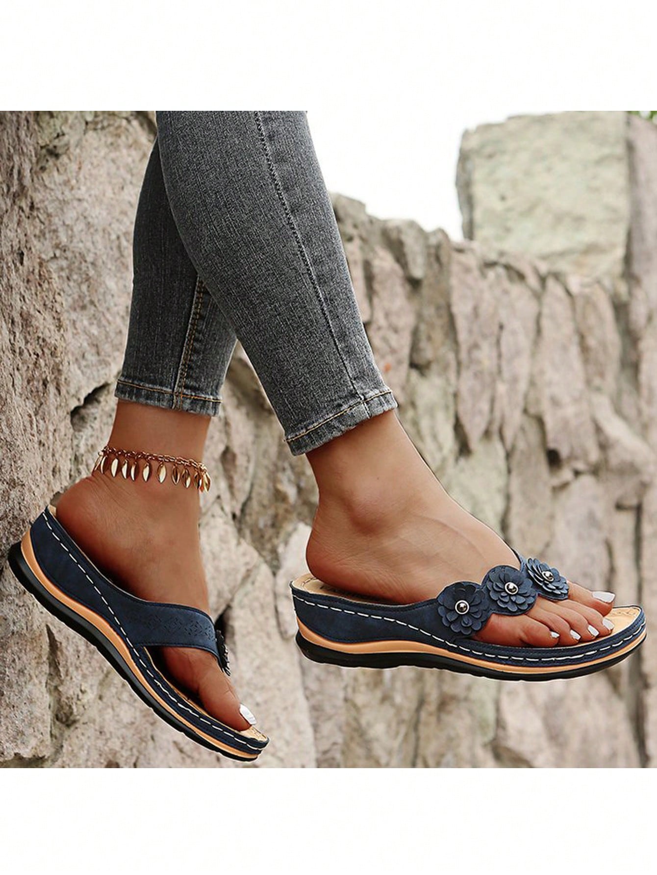 Women's Cross-Border Slip-Resistant Thick-Soled Sandals With Vehicle Seam Thread, Metal Buckle, Non-Slip Sole, Open Toe, And Hollow-Out Design, Plus Size