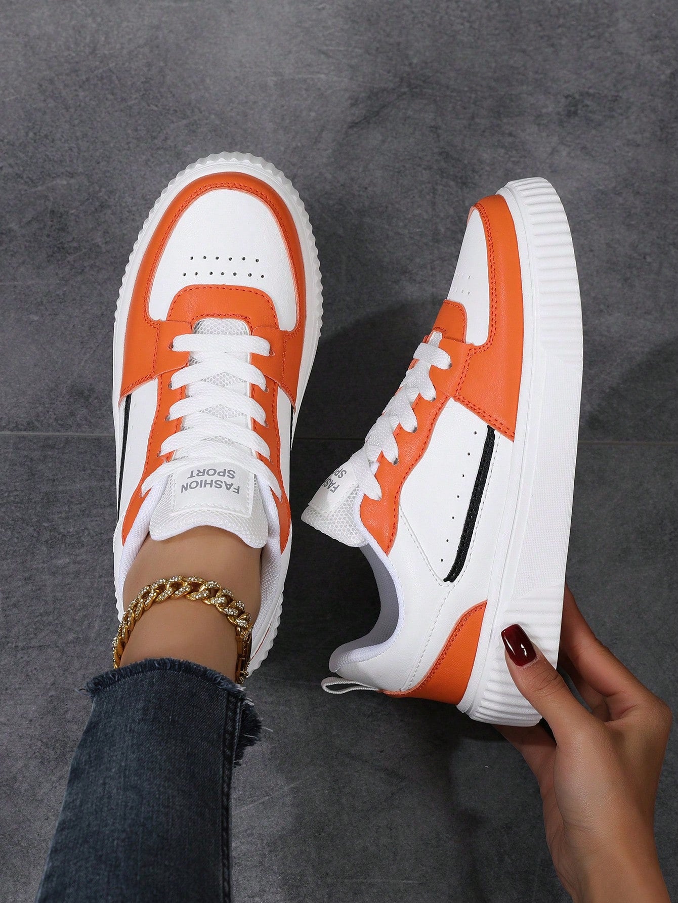 Women Lace-Up Casual Sneakers, Sport Shoes, White Shoes, Skateboarding Shoes, Lightweight Street Shoes