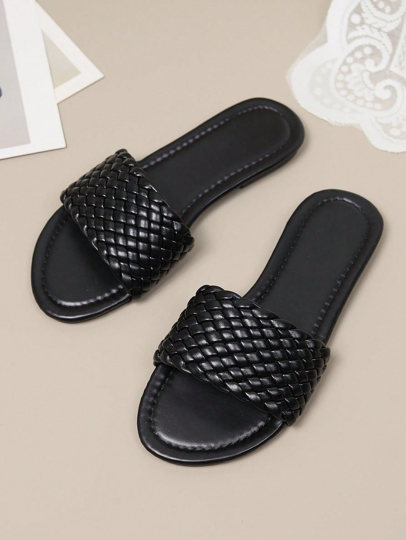 Teenagers' Woven Pu Non-Slip & Wear-Resistant Round Toe Flat Fashionable Sandals, Ideal For Outdoor, Beach, And Holiday, Summer