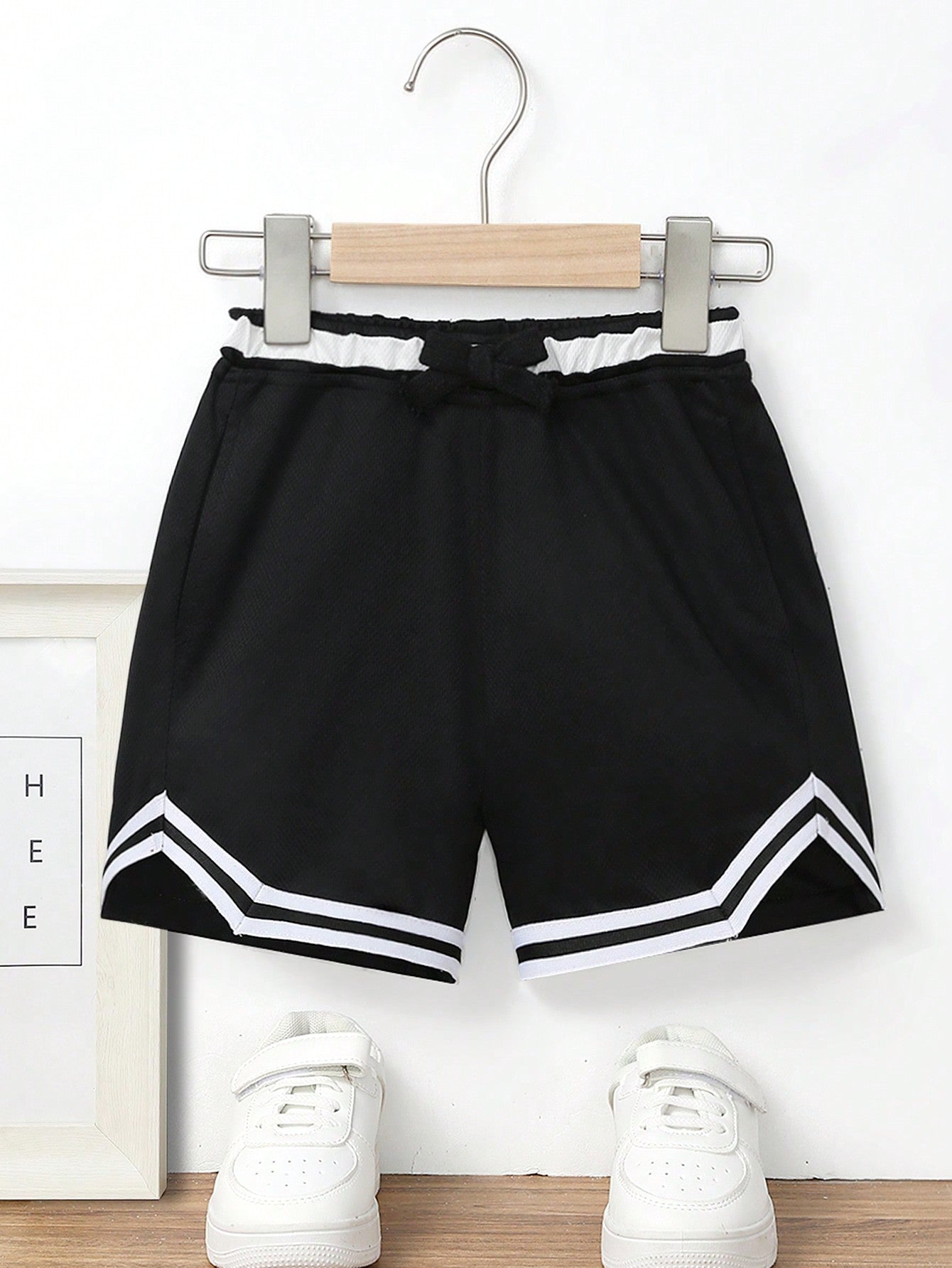 Young Boy Casual & Patchwork Design Sports Shorts