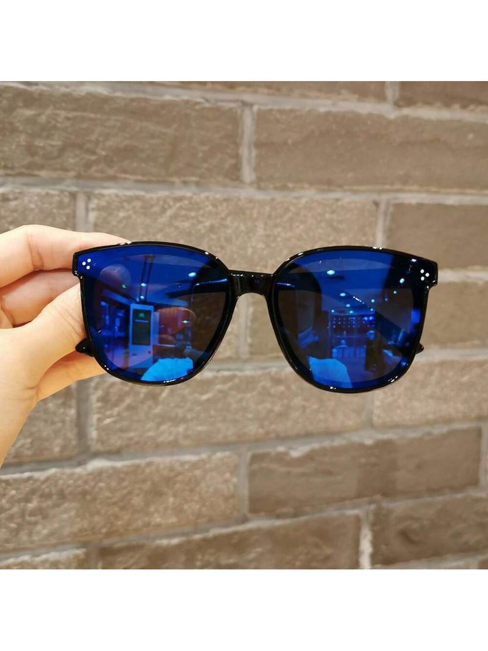 1pc Children's Personality Cool Sunglasses, Uv Resistant, Fashionable Summer Accessory For Boys And Girls