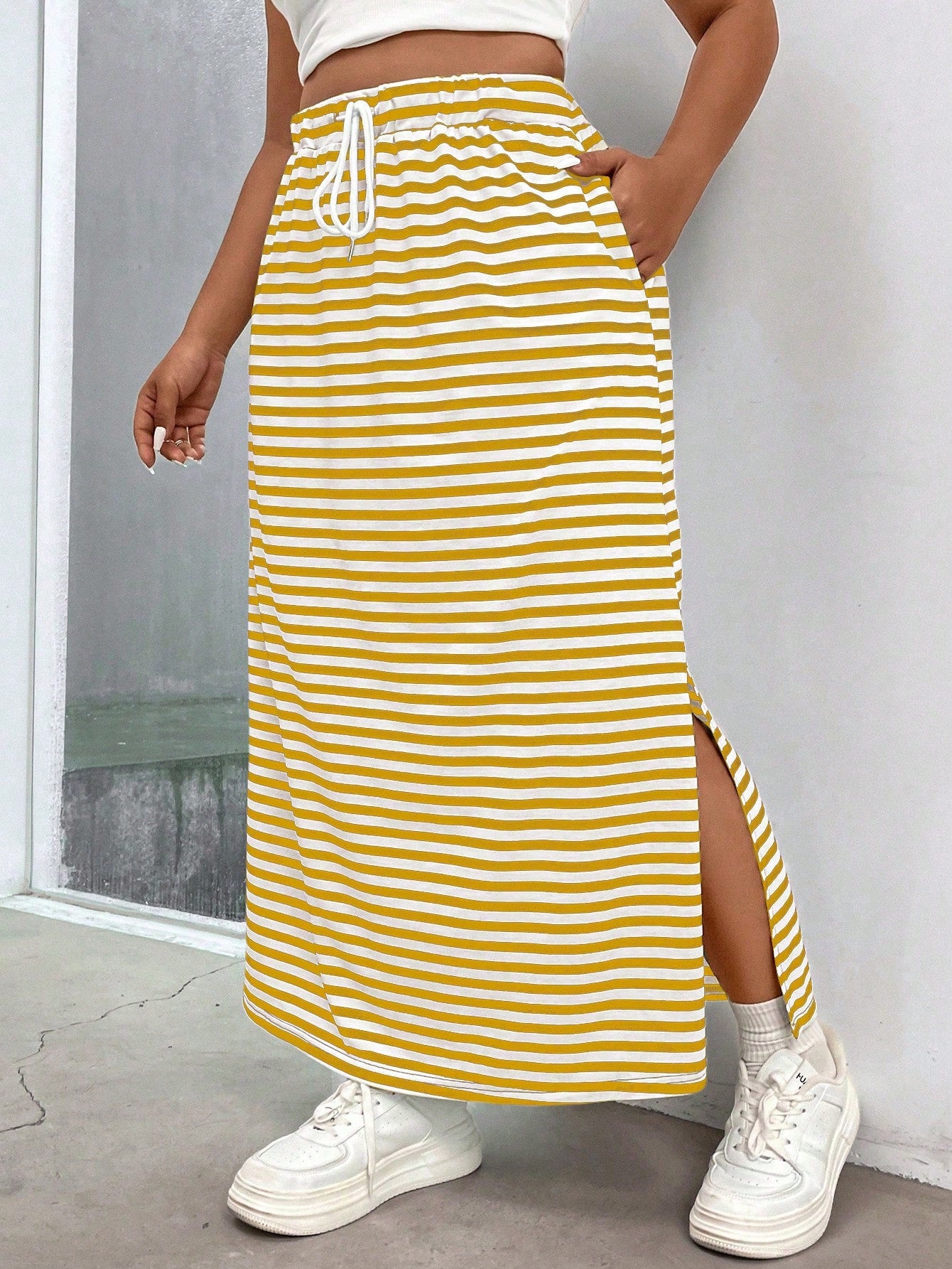 Plus Striped Print Split Hem Drawstring Waist Skirt