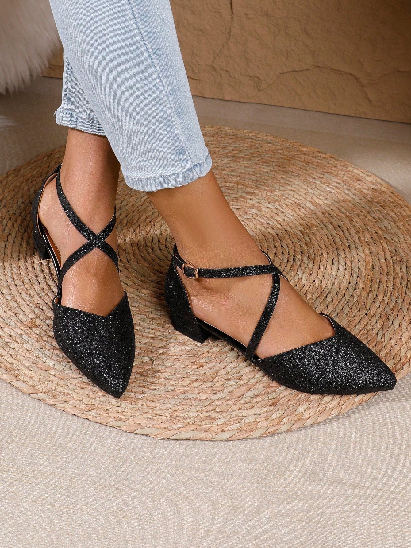 Women Spring & Autumn Fashionable Pointed Toe Cross Strap Buckle Hollow Out Chunky Heel Mary Jane Flats