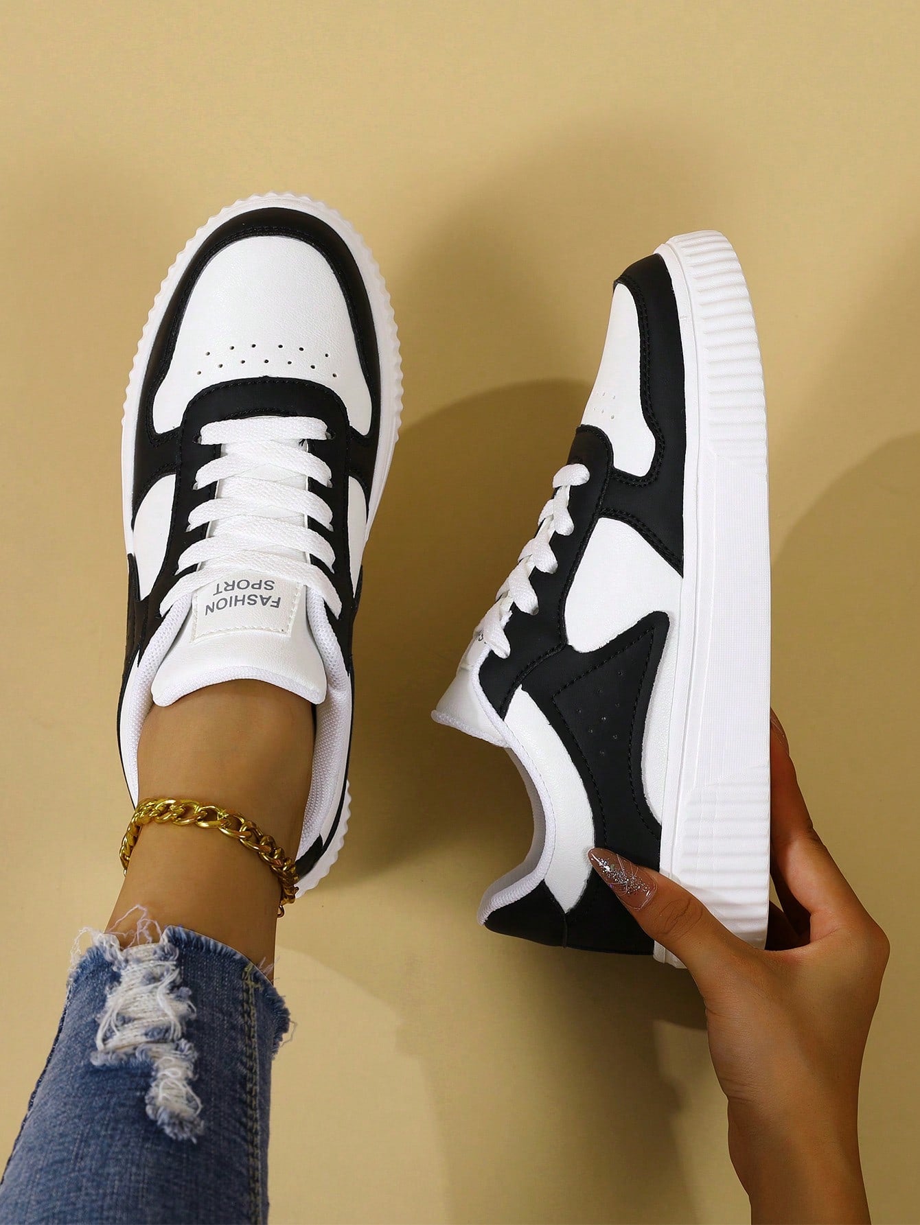 Ladies' Lace-Up Casual Sneakers, Sports Shoes, Skate Shoes, Lightweight, Street Style, Simple Fashionable Flat Shoes