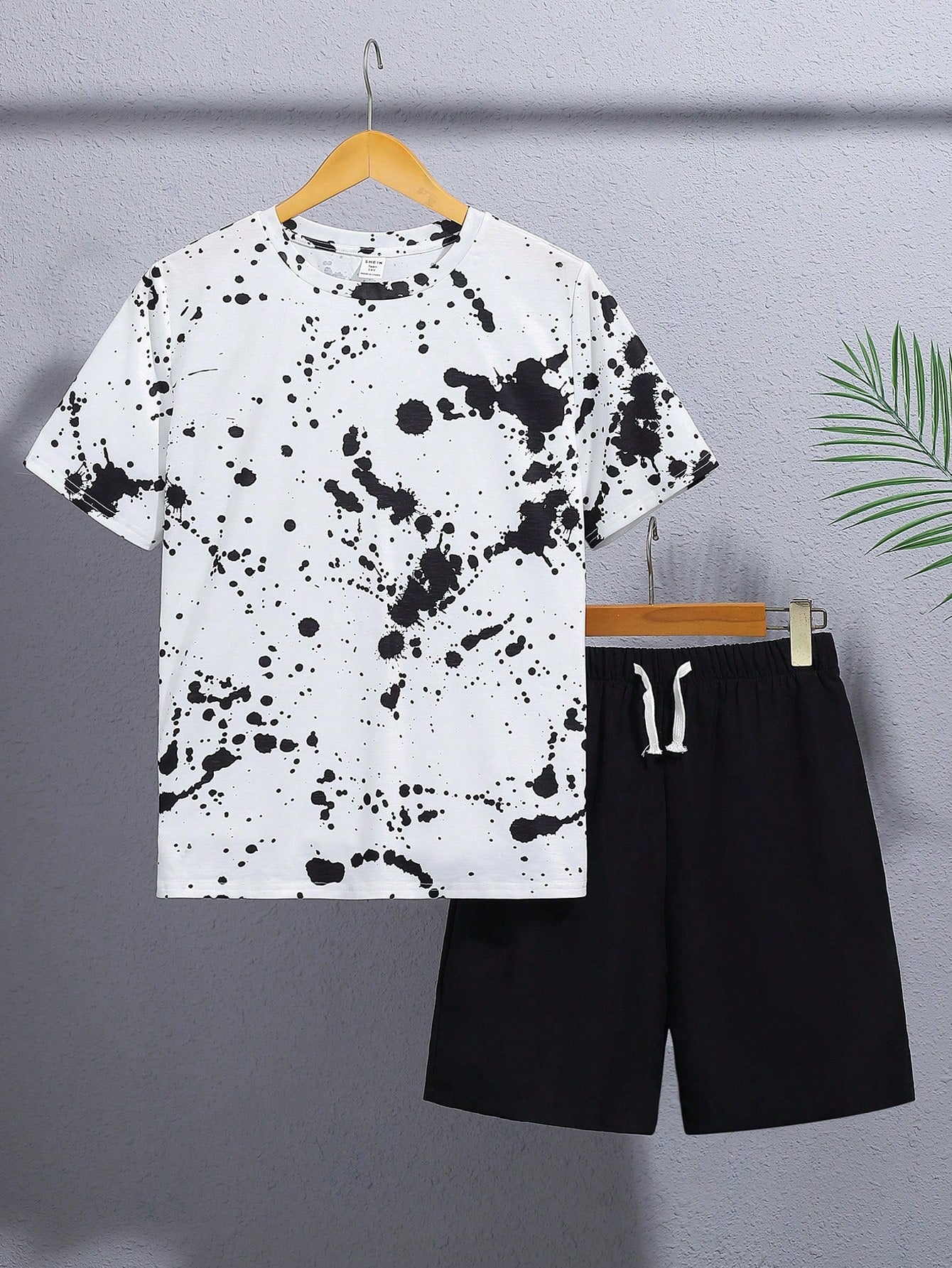 Teen Boy Casual Ink Print Round Neck Short Sleeve Knit T-Shirt And Solid Woven Shorts 2pcs/Set