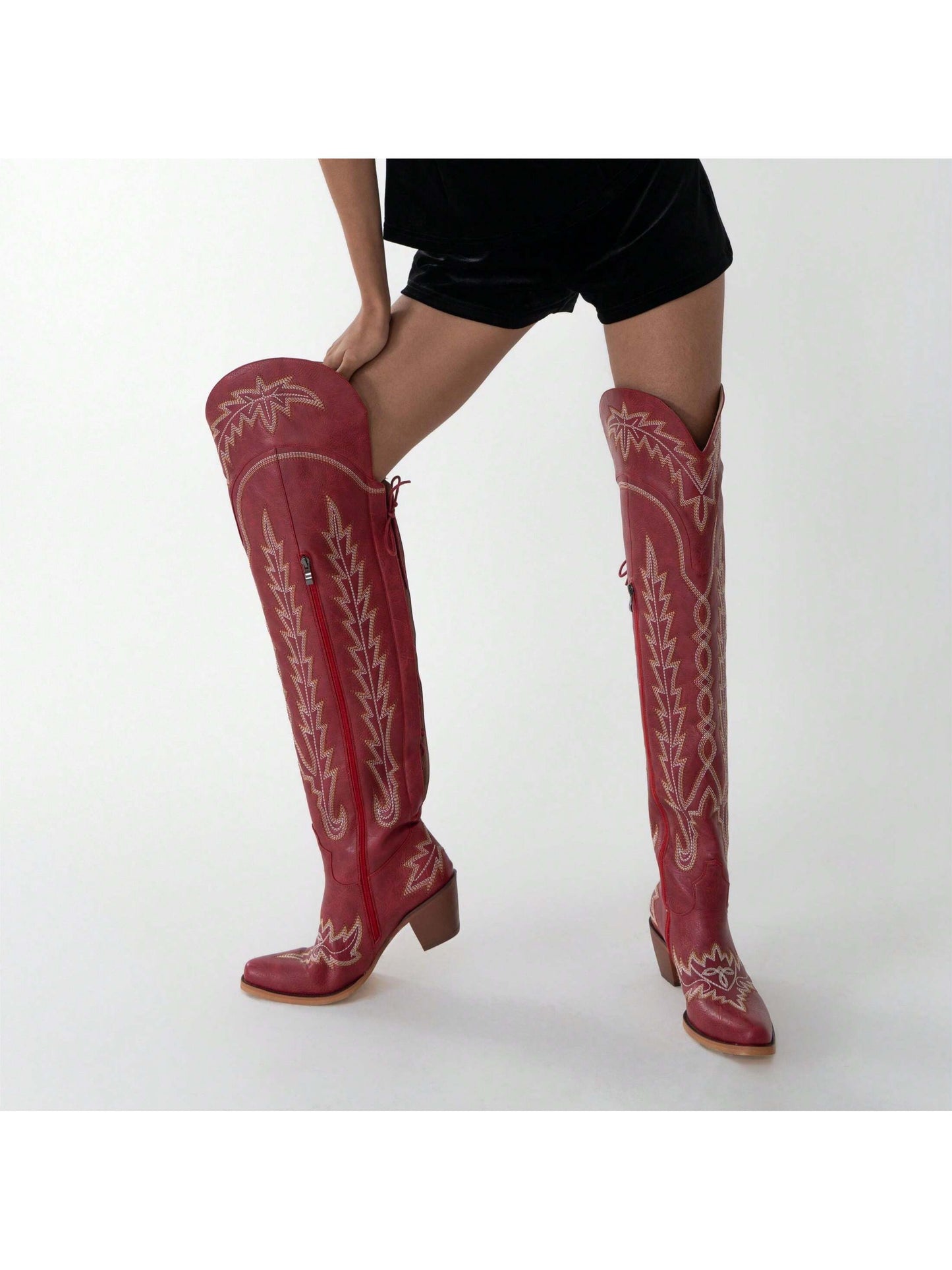 A Pair Embroidered Fashion Classic Cowgirl Vintage Western Boots Red Cowboy Boots For Women