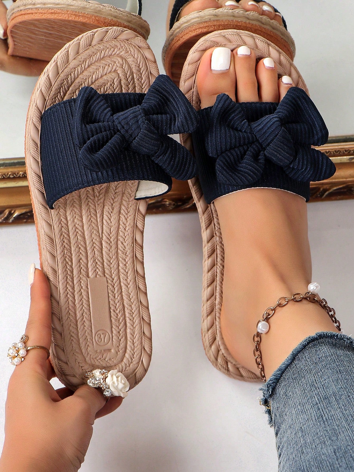 Cute Girl's Bow Striped Elements Pink Slippers, Popular Style For Casual Outing And Beach Time