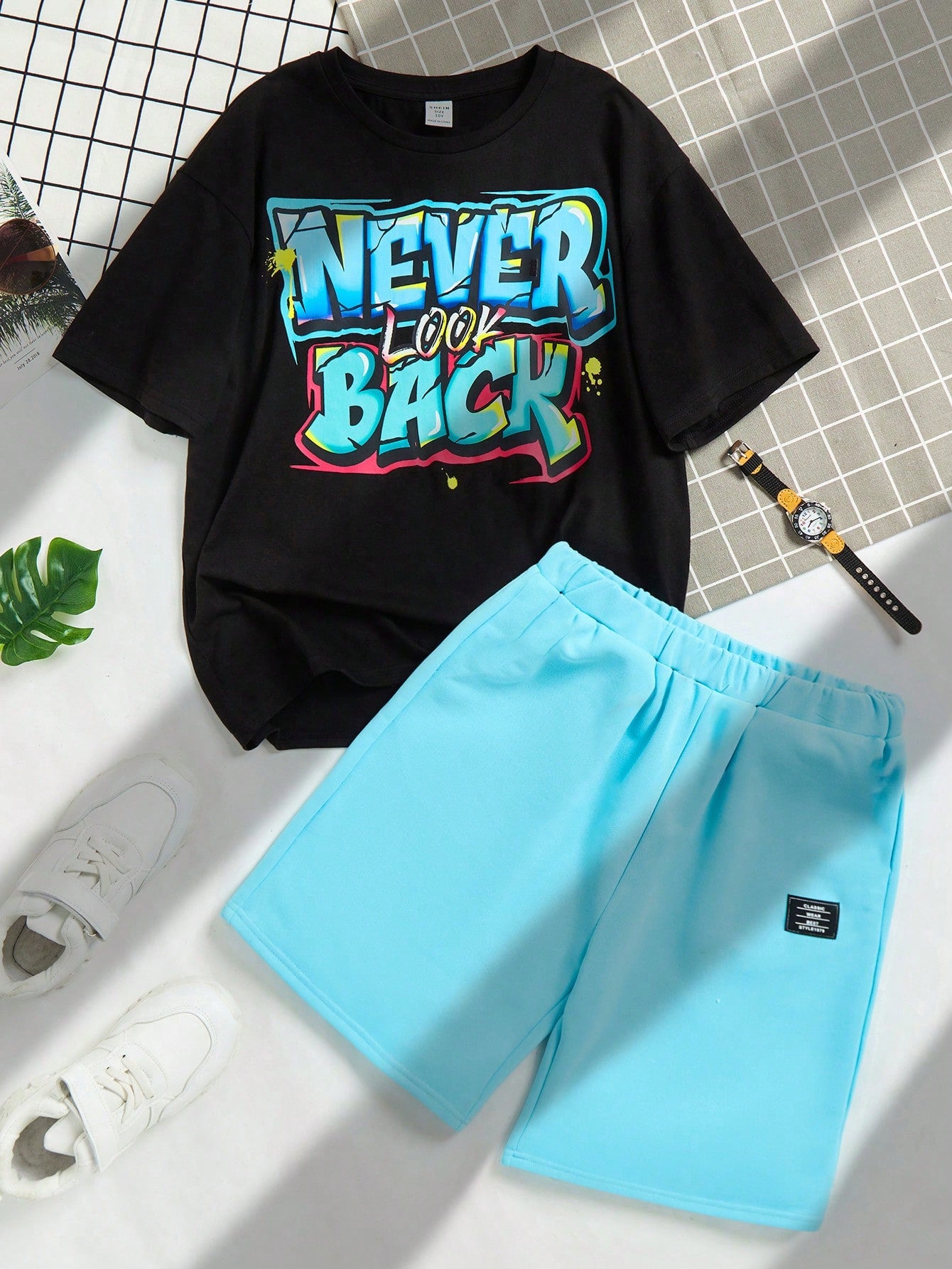 Teen Boy Casual Graffiti & Letter Print Round Neck Pullover Short Sleeve T-Shirt And Knitted Letter Pattern Shorts Set