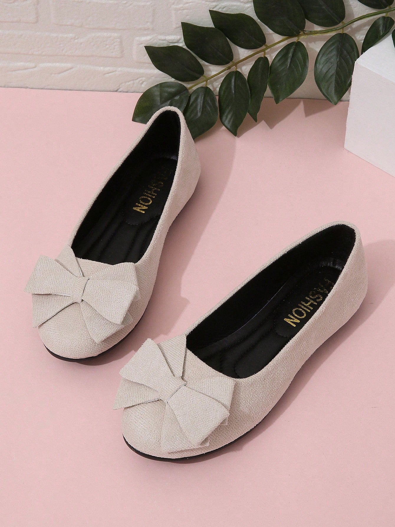 Women's Black Bowknot Round Toe Slip-on Comfortable And Versatile Granny Flat Shoes