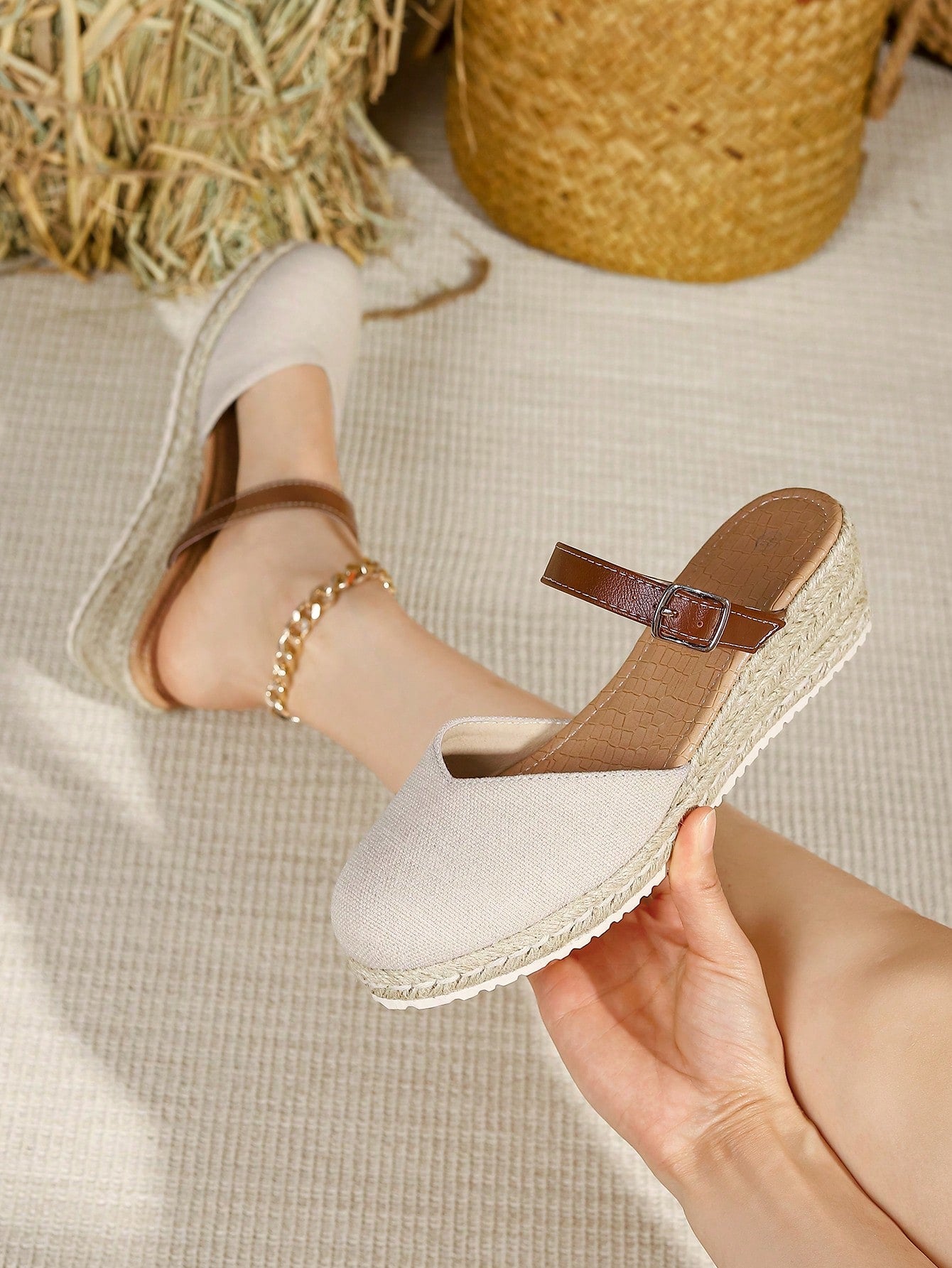 Women's Fashionable Wedge Heel Thick Sole Open Toe Slippers, Closed Toe Cut-Out Comfortable Flax Bottom Shoes, Woven Wedge Heel Summer Sandals