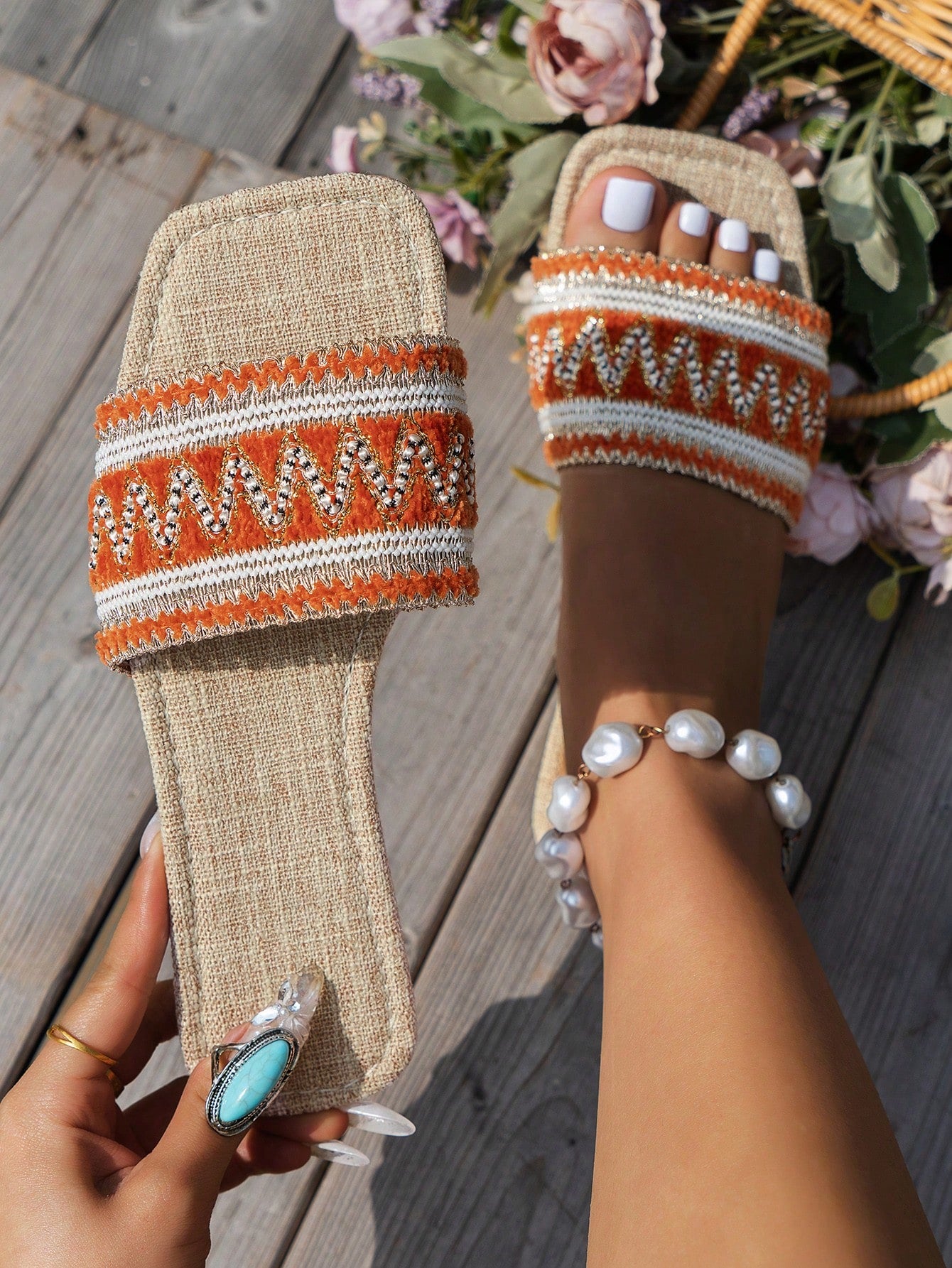 Summer Style Colorful Embroidered Flat Sandals, Sexy And Fashionable Beach Slippers For Banquet And Beach