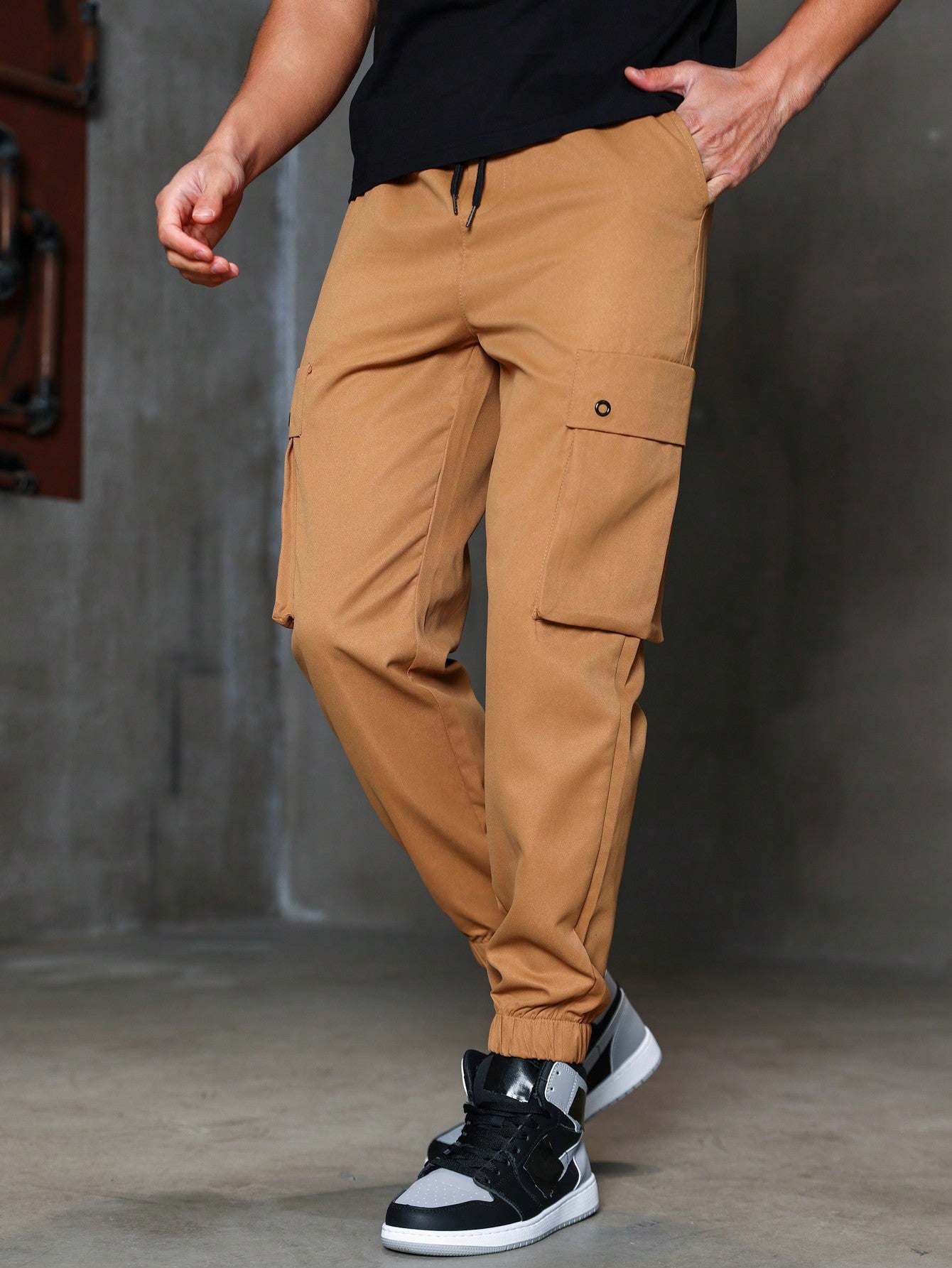 Men's Loose-Fit Casual Pants With Flap Pockets