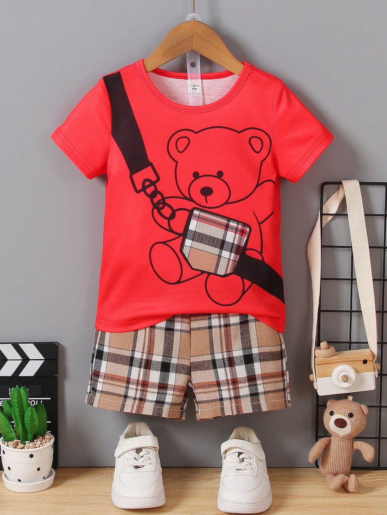 2pcs/Set Young Boy Cute Bear Printed Short Sleeve T-Shirt And Checkered Shorts Comfortable Summer Outfits