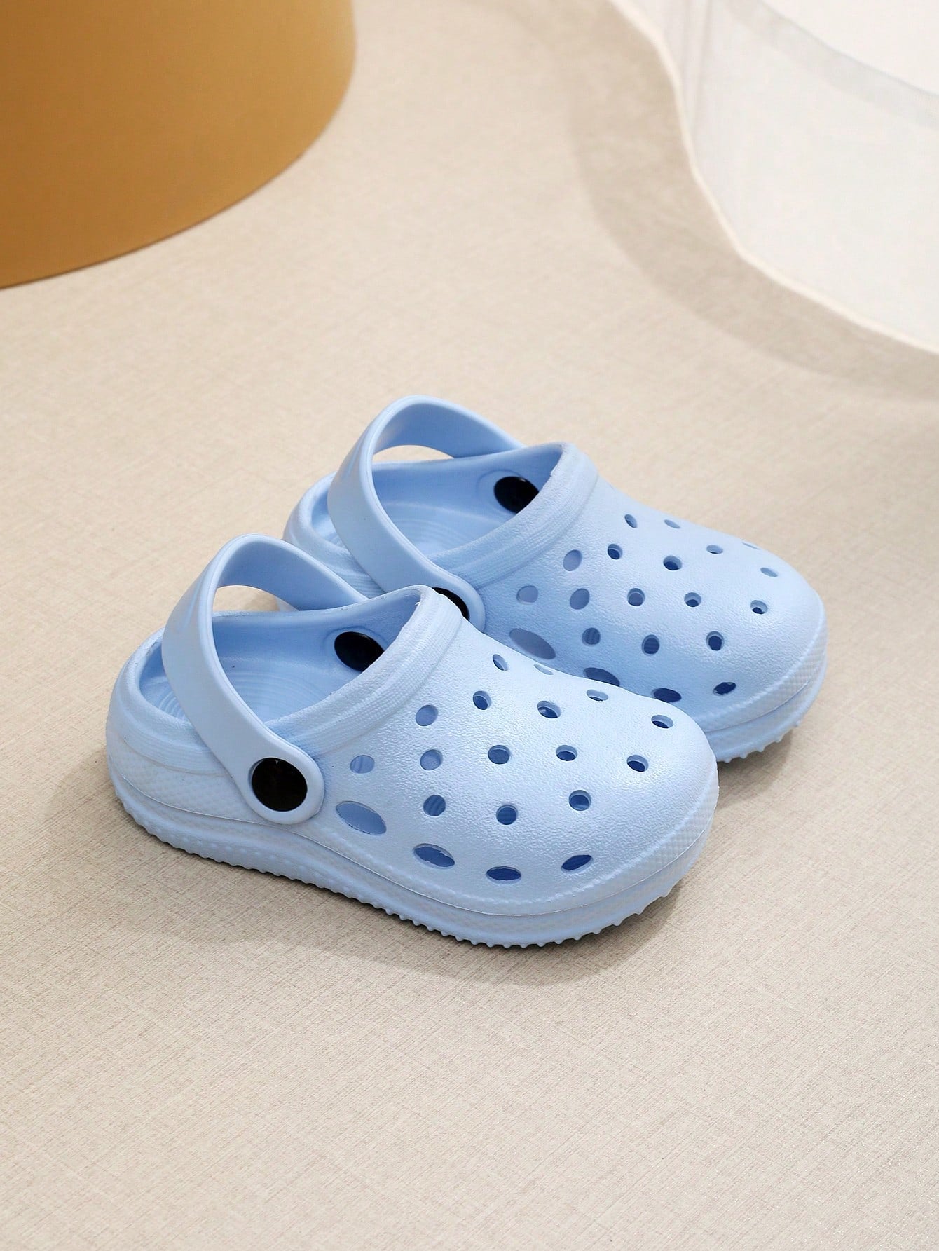 New Arrival Girls' Breathable Hollow Out Flat Sandals, Slip-Resistant Dual-Use Slippers For Summer, Beach, Holiday