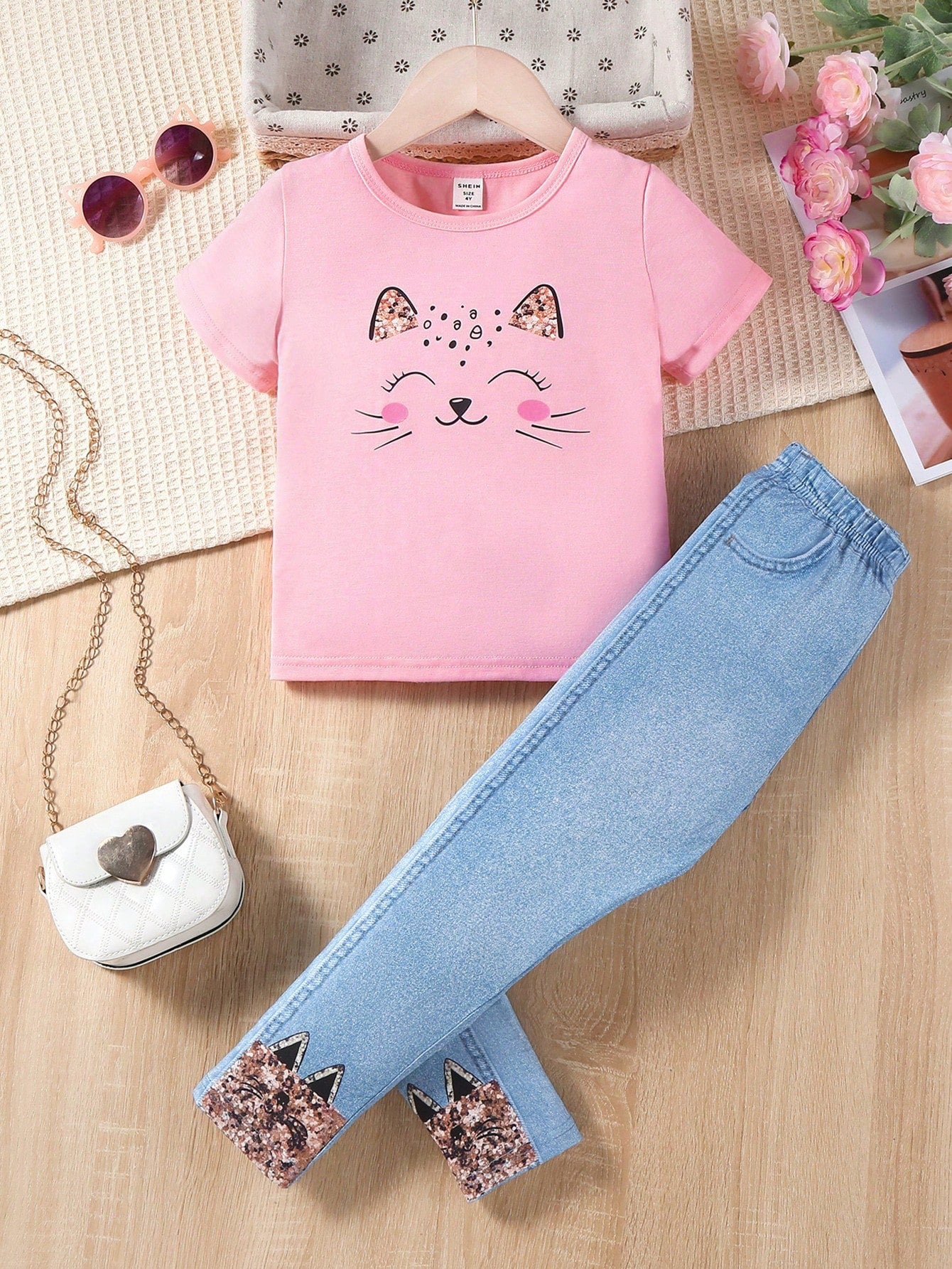 Young Girl Cute Cat Smiling Face Print T-Shirt And Jeans With Beads Decoration Pants Set For Casual, Sport And Daily Wear In Summer