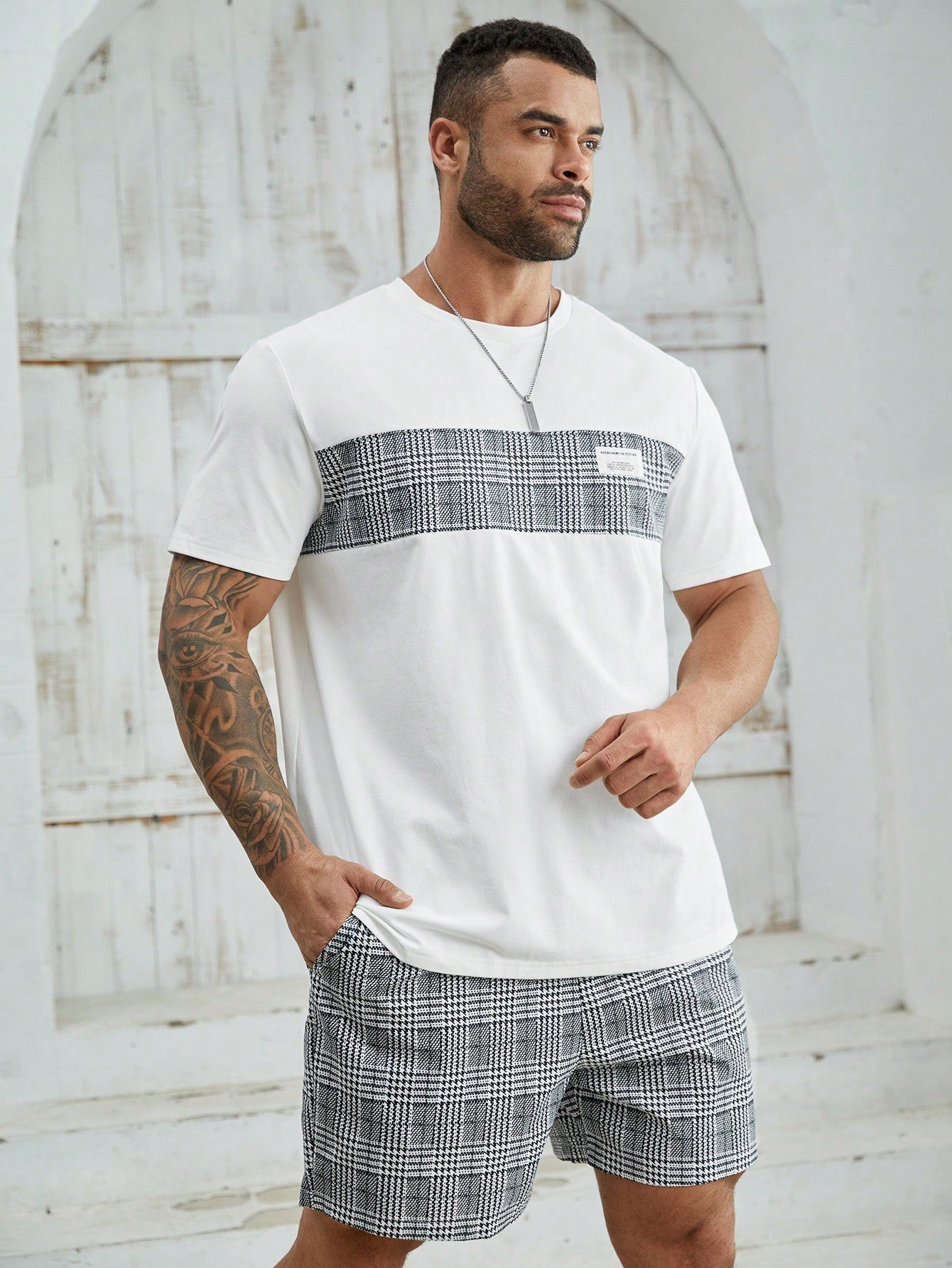 Men's Plus Size Plaid Spliced T-Shirt And Plaid Shorts Set