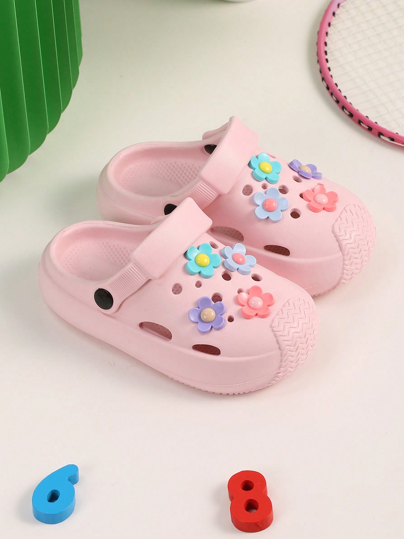 New Arrival Kids' Comfortable & Slip-Resistant Two-Way Wearing Sandals With Hollow-Out Design And Cute Flower Decoration For Summer Beach