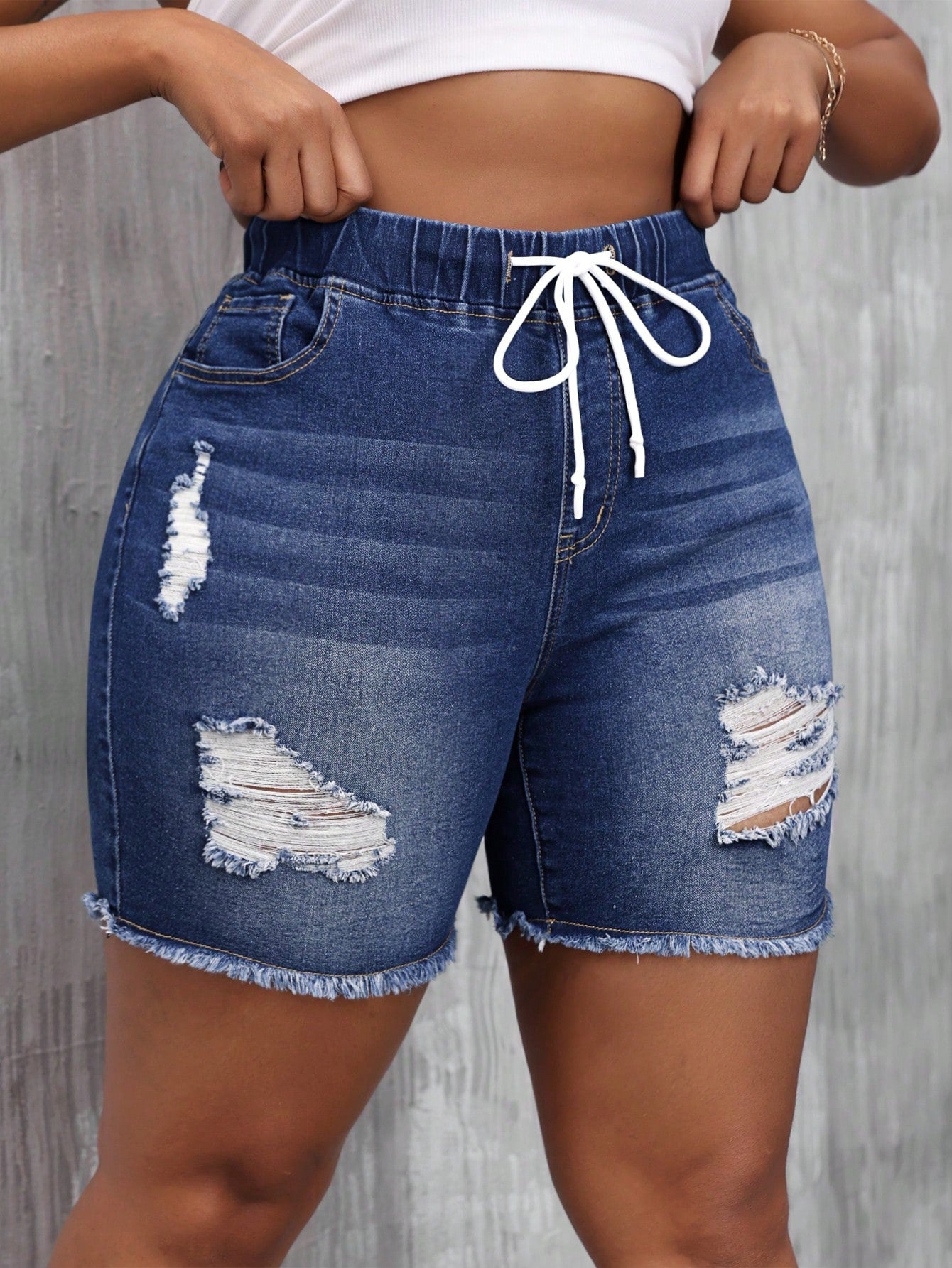 Plus Size Distressed Drawstring Denim Shorts Suitable For Daily Wear