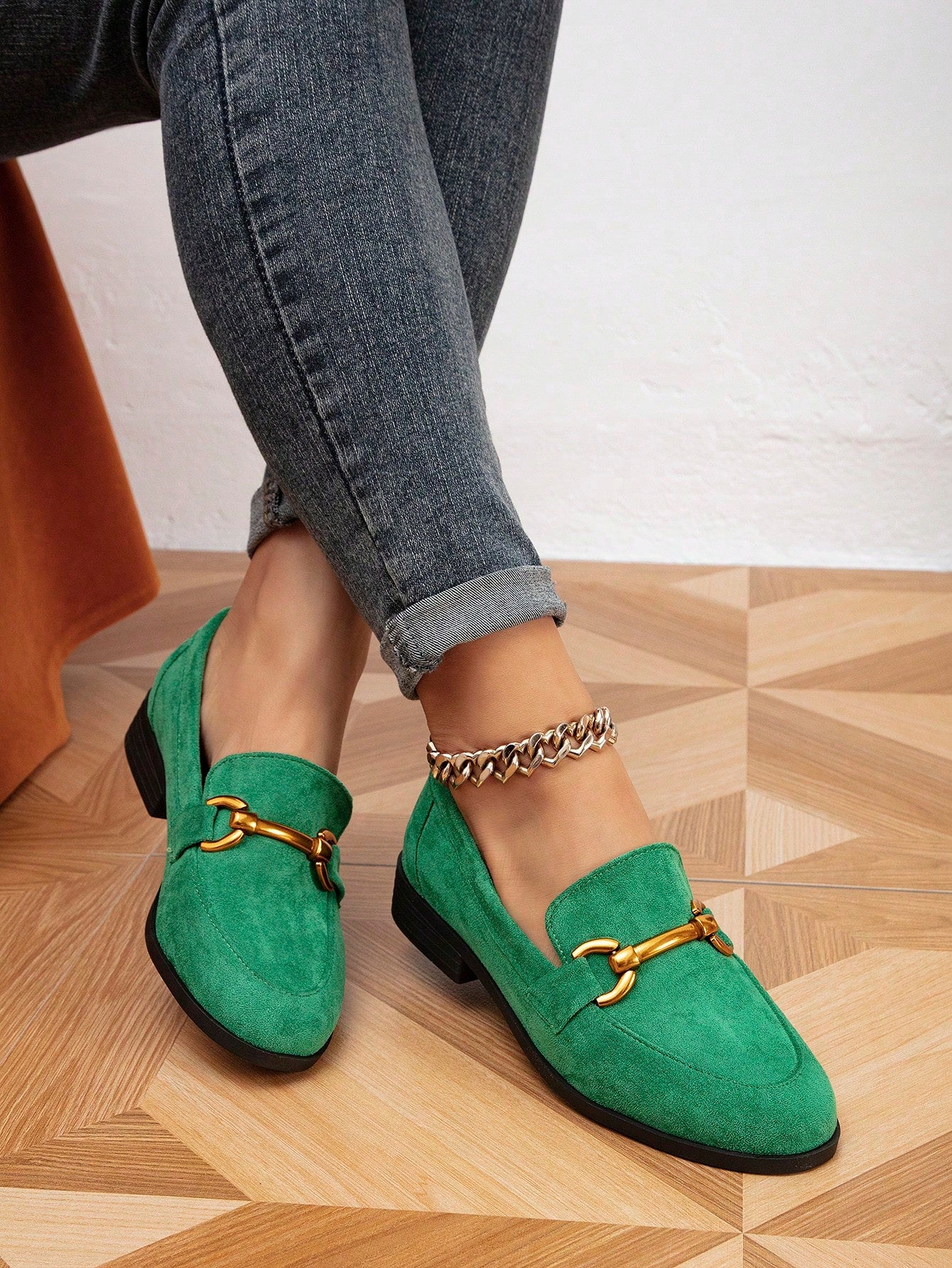 Women's Spring And Autumn Low-Heeled Loafers With Round Toe And Metal Buckle, Casual Shoes