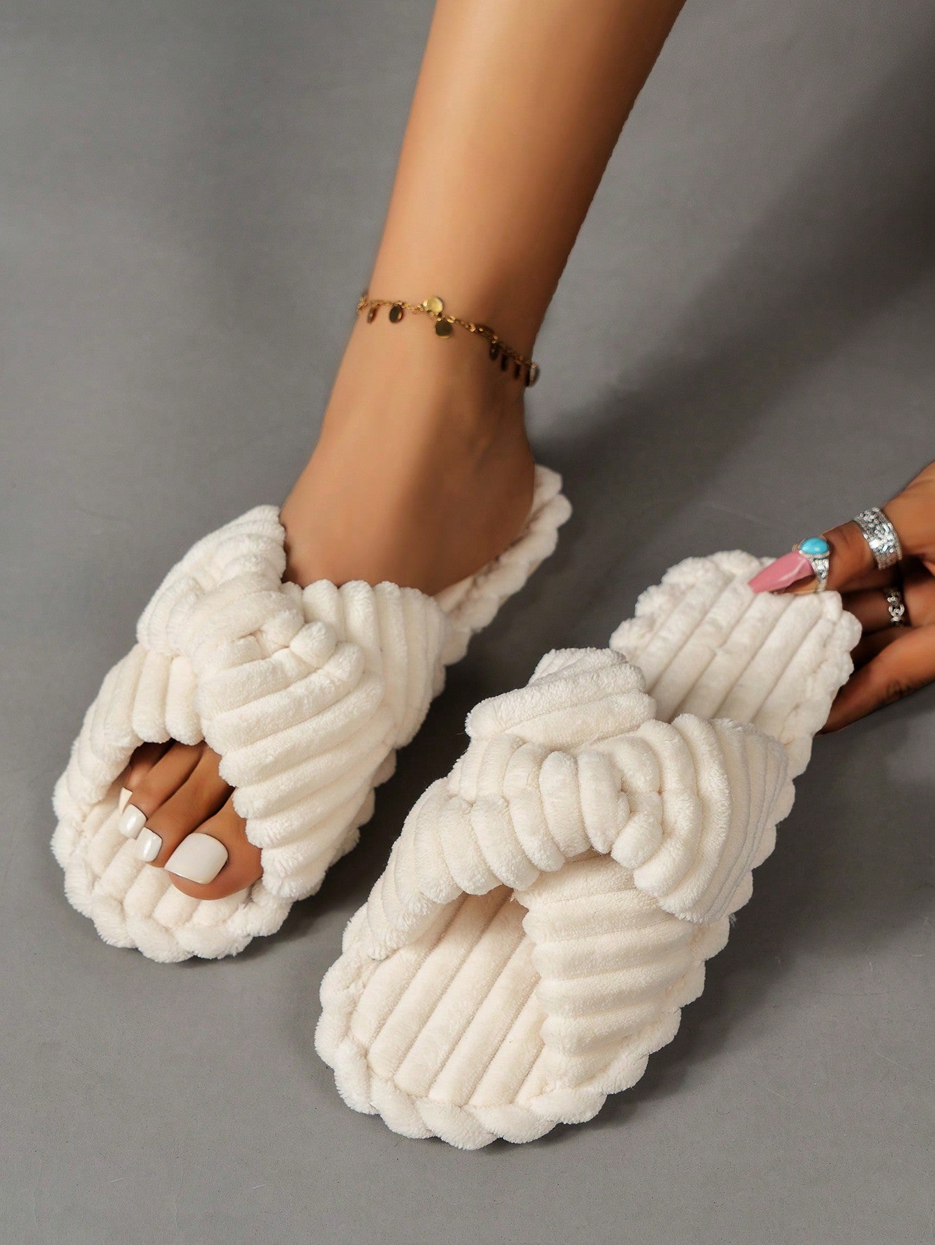 Women's Home Slippers Flat Slipper, Warm And Non-Slip, Cross Slippers Thickened Winter Indoor Fuzzy Slippers Women's Shoes