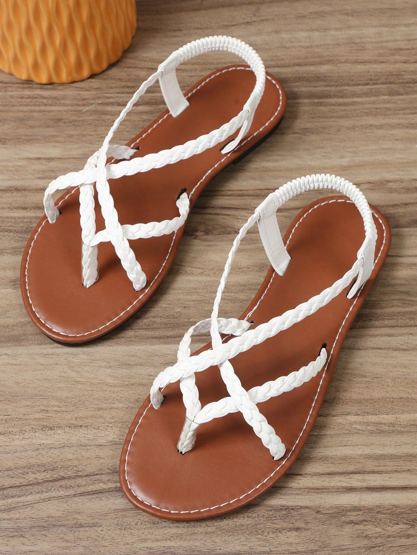 1pair Girls" Roman Style Sandals, Cross-Braided PU Strap, Elastic Heel Strap, Anti-Slip & Lightweight TPR Sole, Cute Vacation Beach Flat Shoes, Suitable For Boys And Girls Aged 8 And Above, Summer