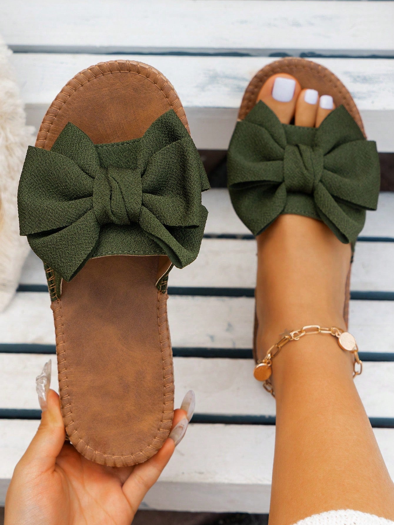 2024 Summer New Arrival Elegant, Comfortable And Cute Bowknot Flat Slippers, Popular Style For Resort & Travel Purposes