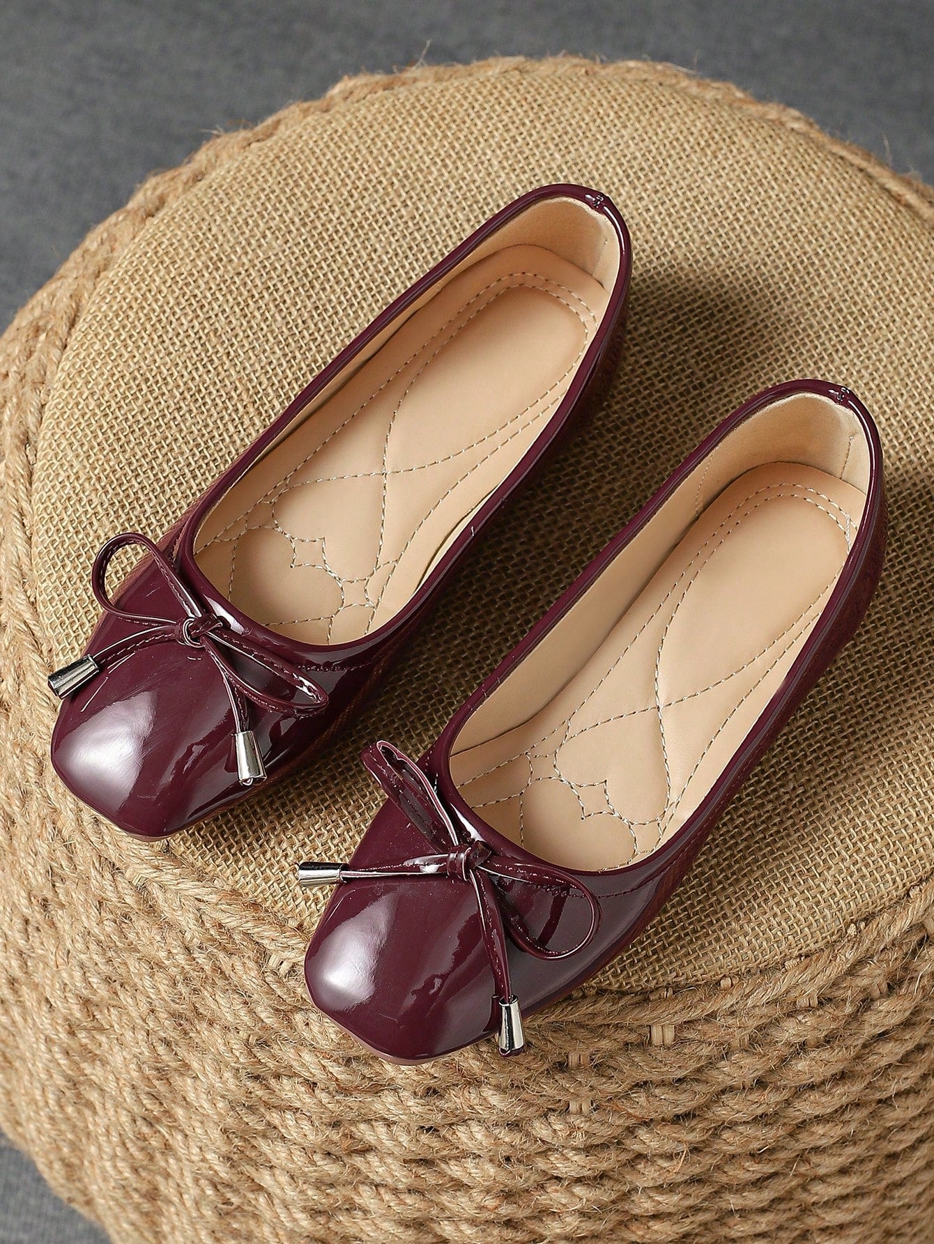 Women's Fashion Square Toe Shallow Buckle Flat Shoes, Burgundy, Suitable For Autumn Party And Casual Occasions