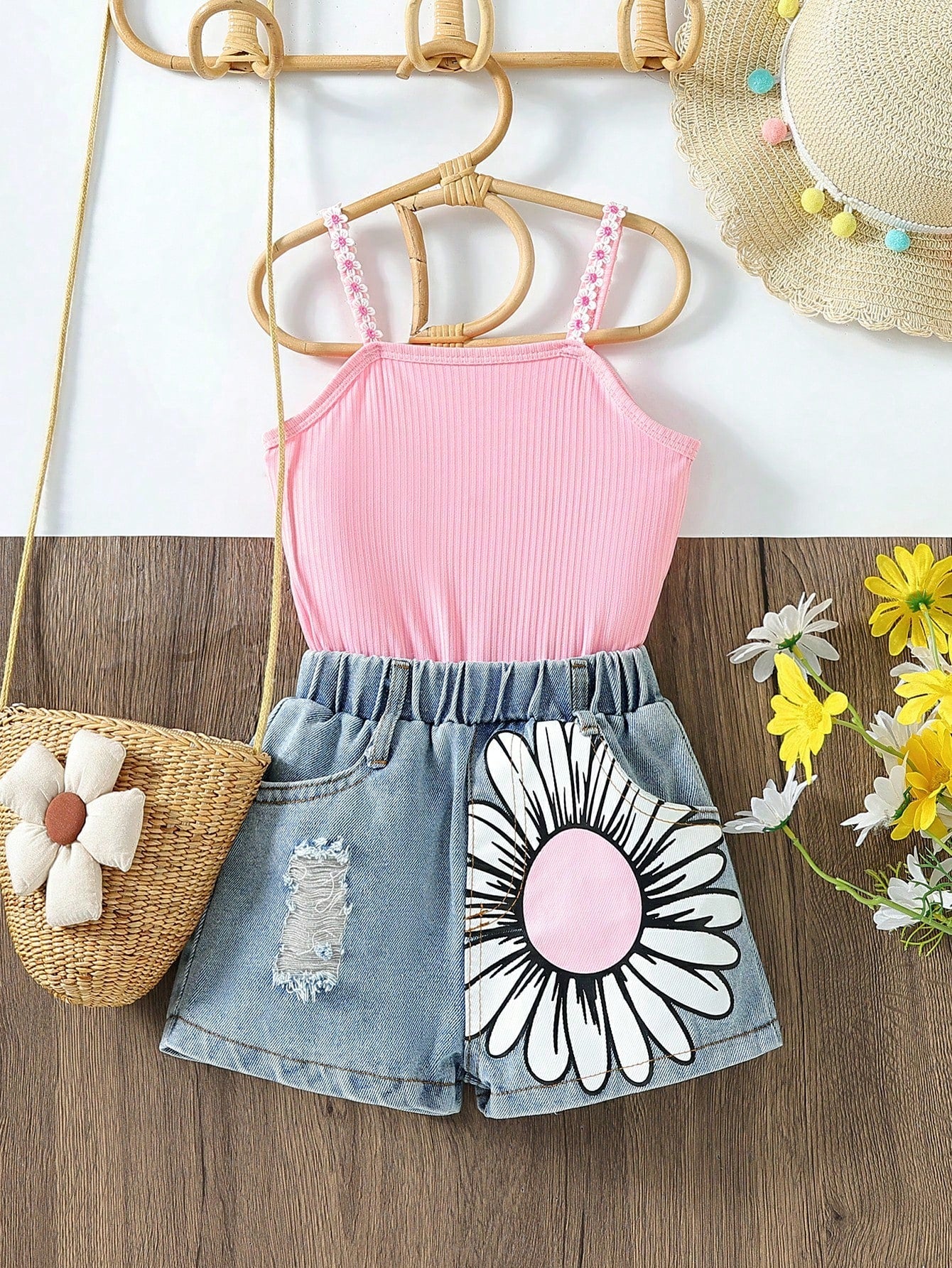 Young Girl Appliques Detail Cami Top &amp; Floral Print Denim Shorts