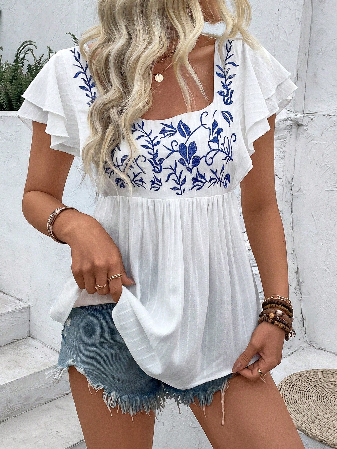 Women's Summer Holiday Plant Embroidery Ruffle Sleeve Shirt