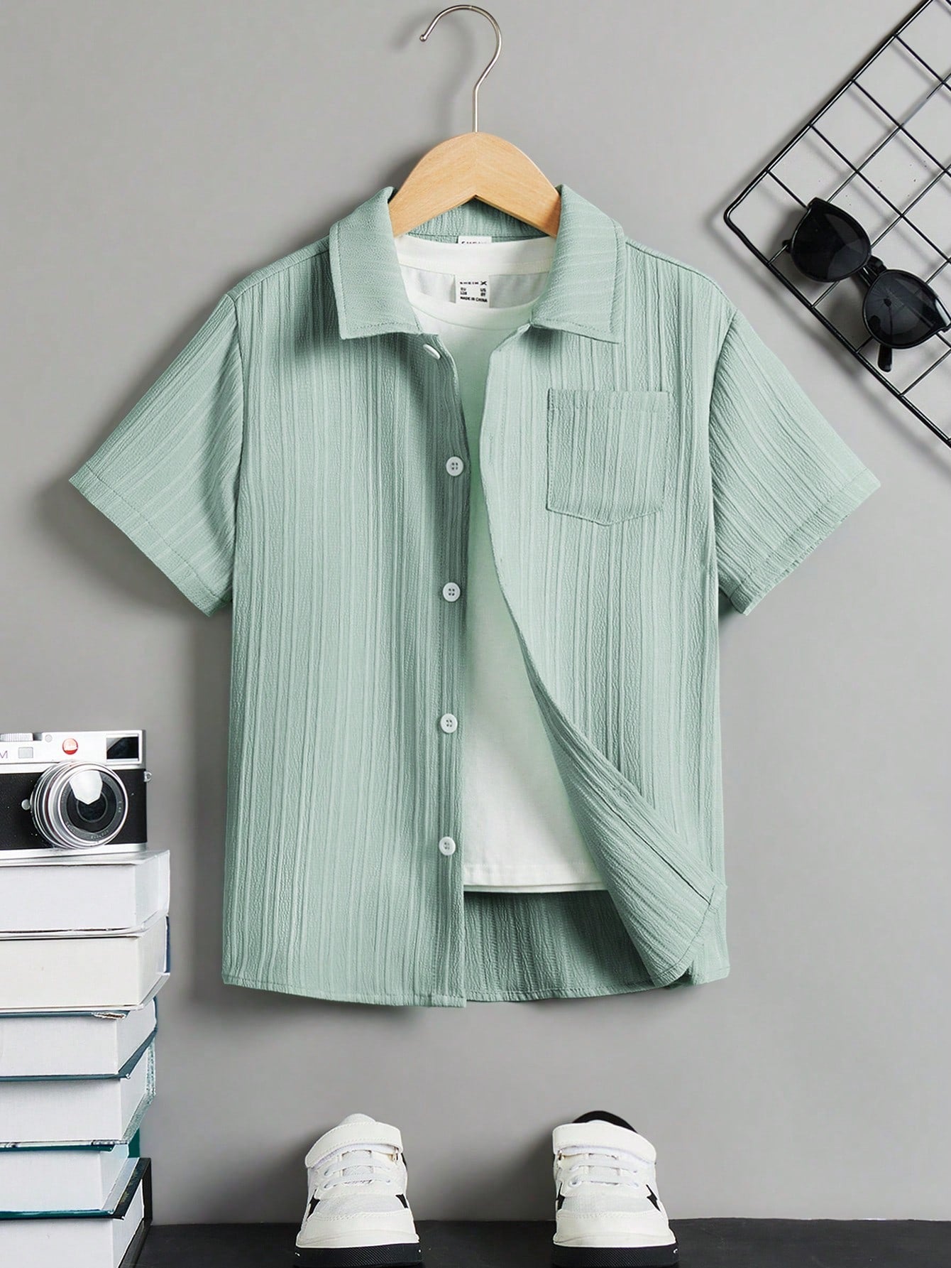 Tween Boy Tween Boy Fashionable Casual Turn-Down Collar Shirt, Solid Color Short Sleeve Button Down Shirt