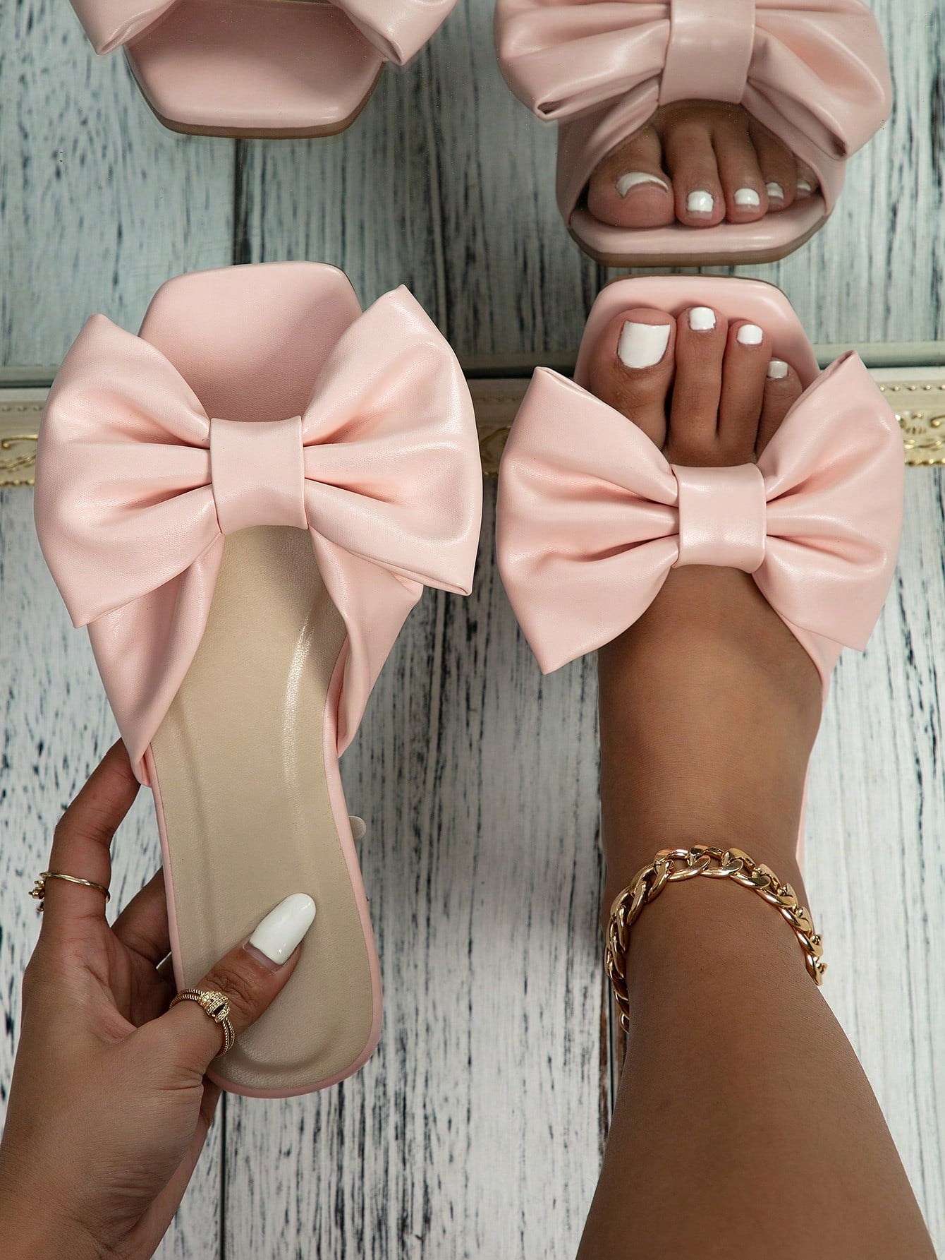 Women's Simple And Comfy Pink Beach Vacation Bowknot Sandals