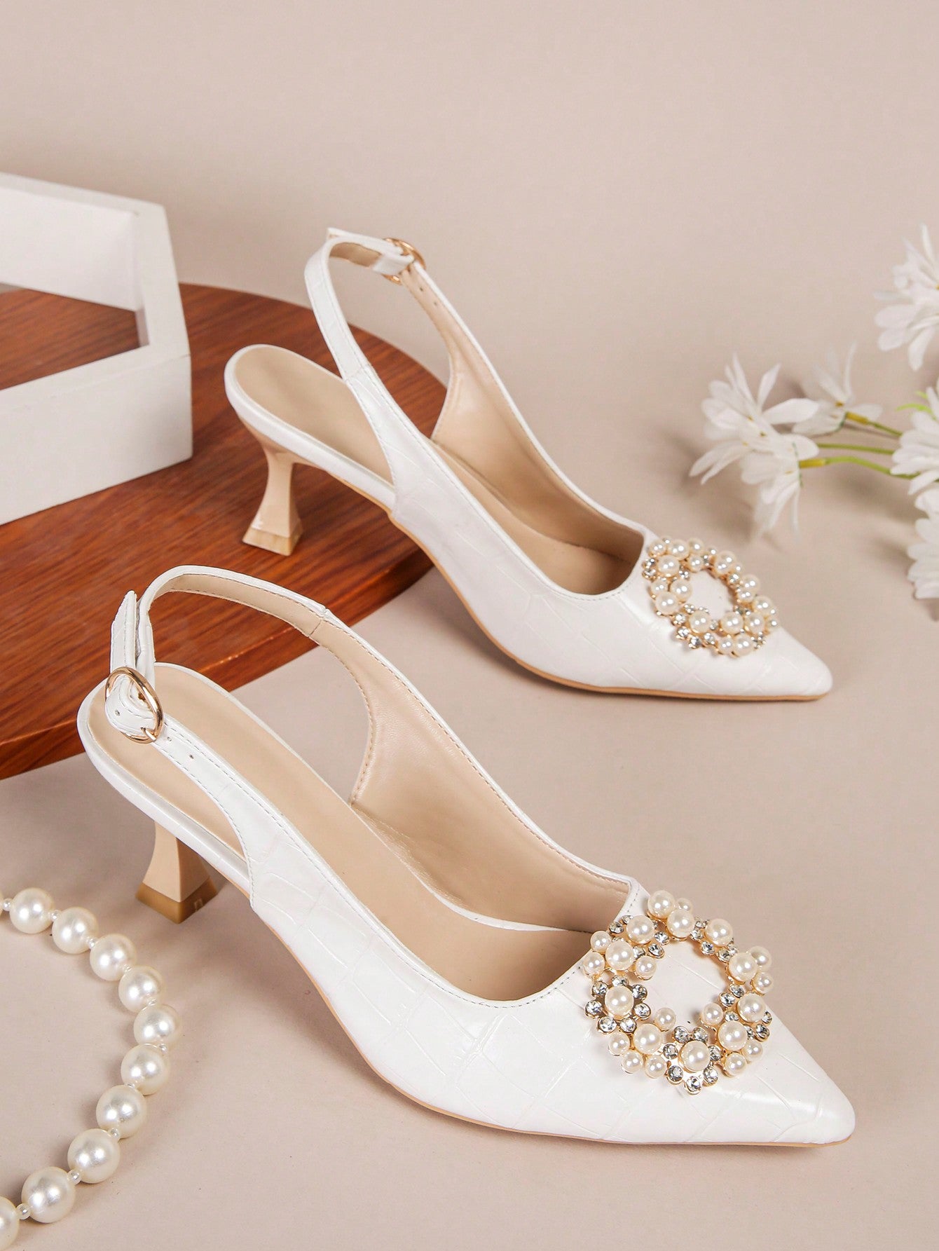 2024 Spring/Summer New Pearl-Decorated Women's High Heels, 6cm Stiletto Heel & Pointed Toe & Delicate Slingbacks