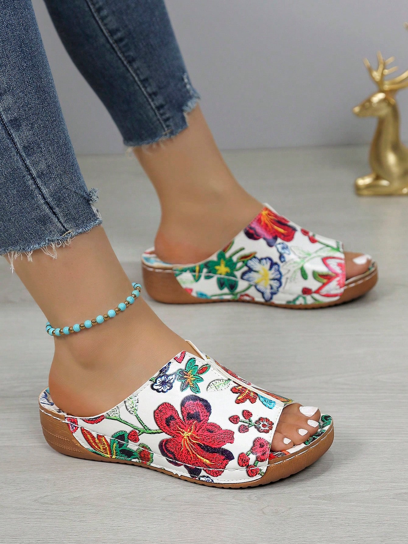 Summer Lightweight & Comfortable Embroidered Mules Women's Slip-On Sandals, Sewn Casual Comfortable Wedge Heel Thick-Soled Open Toe Shoes (Polyurethane Soles With Small Ventilation Holes)