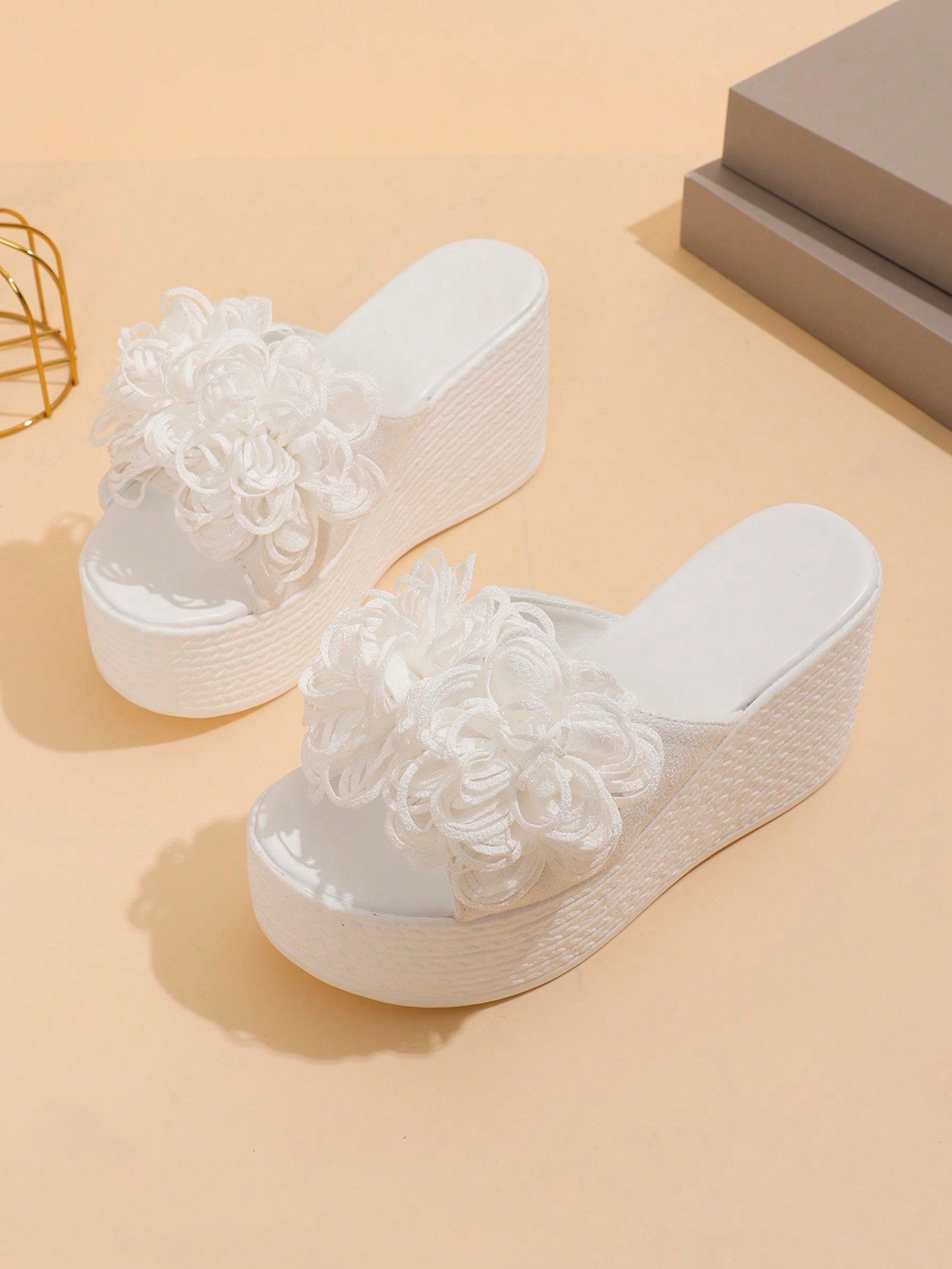 Women's Fashion Sunflower Ornament Open Toe Platform Thick Sole Sandals