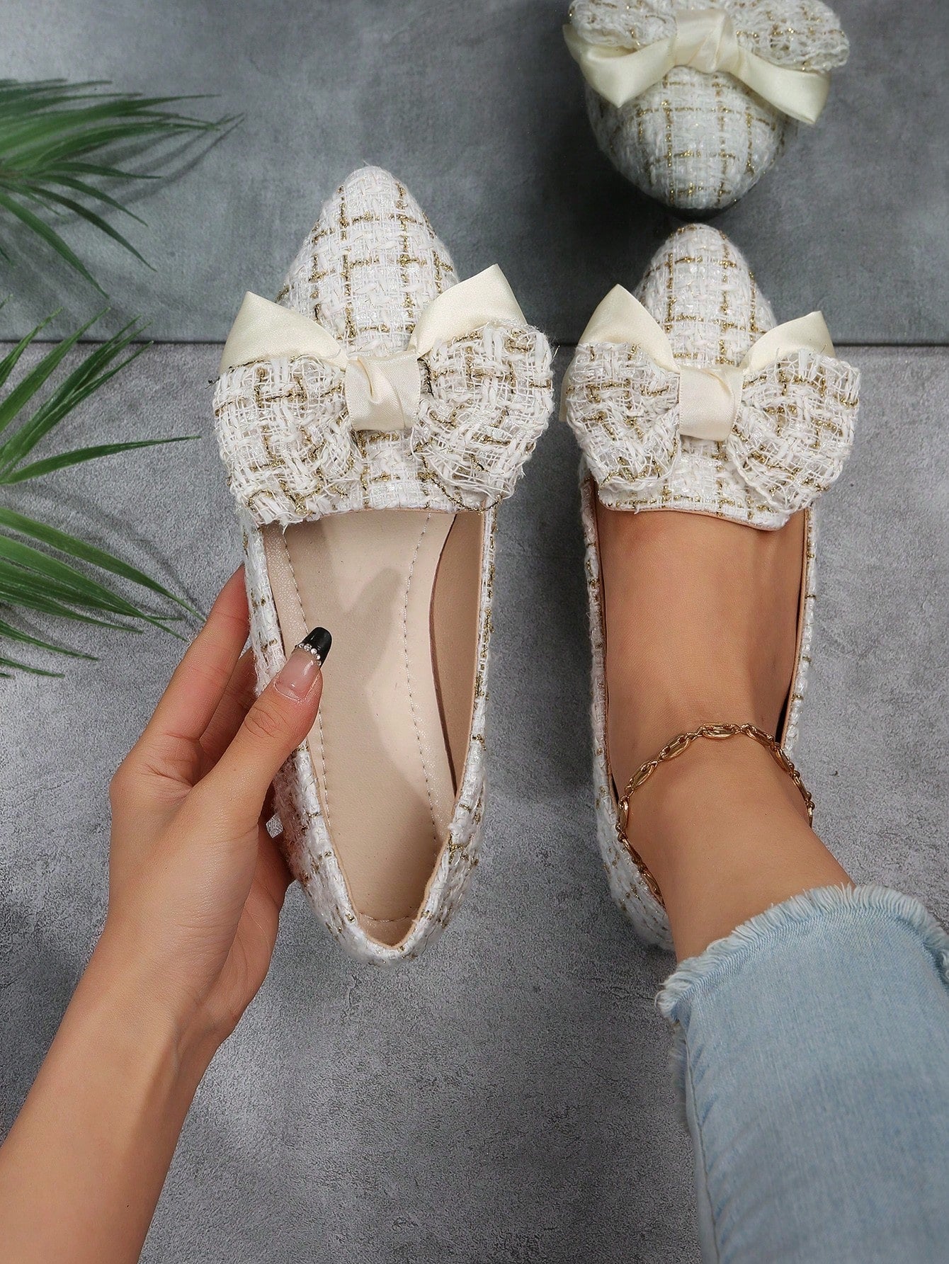 Women's New Outdoor Flat Shoes With Bowknot, Pointed Toe, Shallow Mouth, White Fabric Upper, Soft Sole For Daily Work, Driving Or Casual Wear